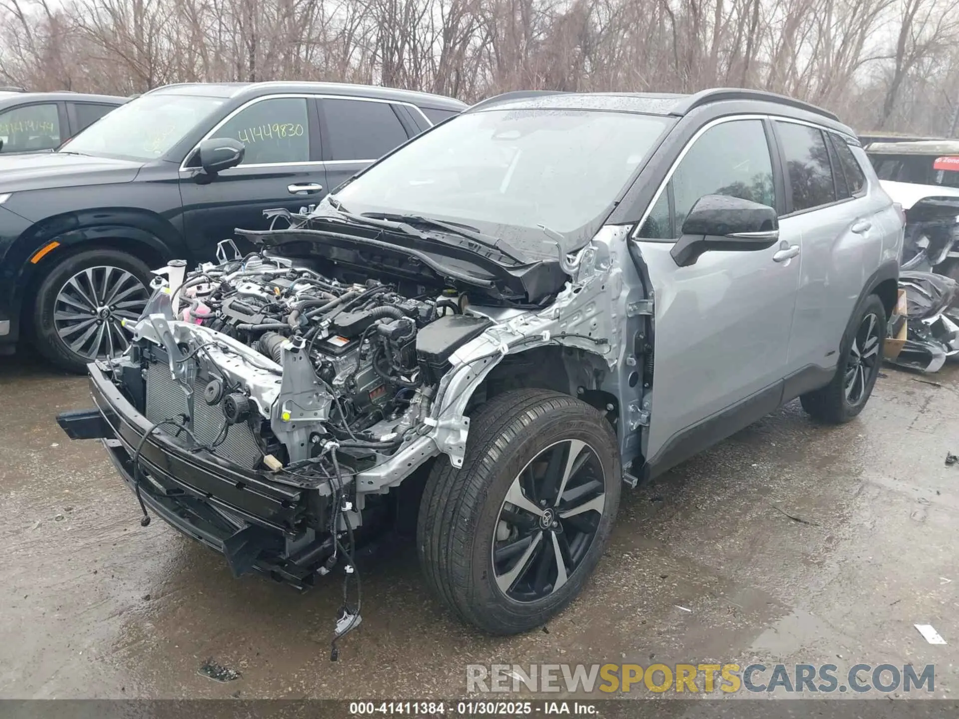 2 Photograph of a damaged car 7MUFBABG2RV040200 TOYOTA COROLLA CROSS HYBRID 2024