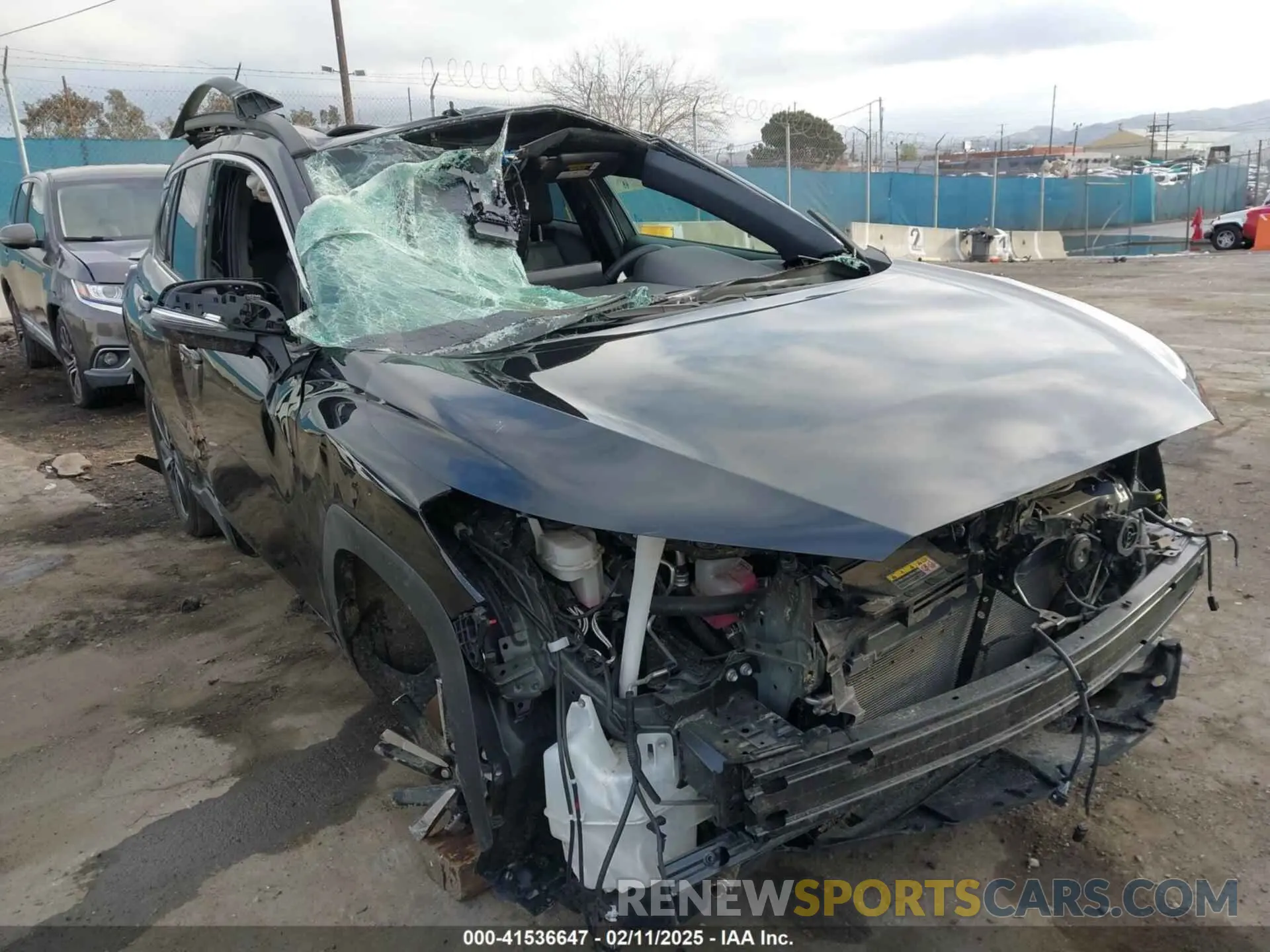 1 Photograph of a damaged car 7MUFBABG3RV019176 TOYOTA COROLLA CROSS HYBRID 2024
