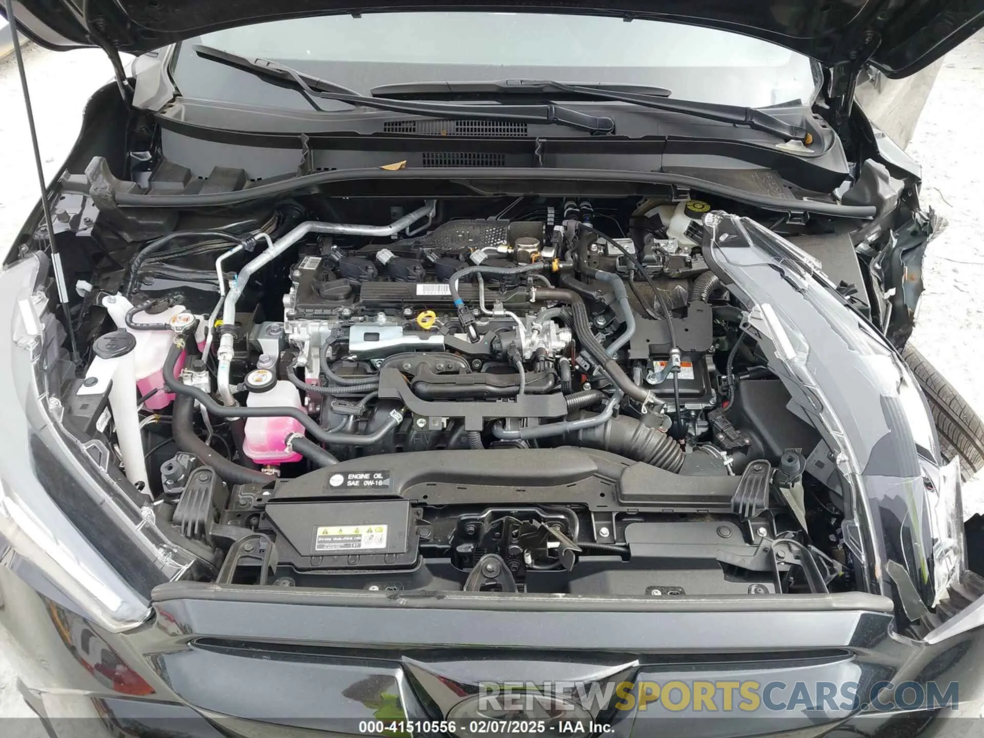 10 Photograph of a damaged car 7MUFBABG3RV034910 TOYOTA COROLLA CROSS HYBRID 2024