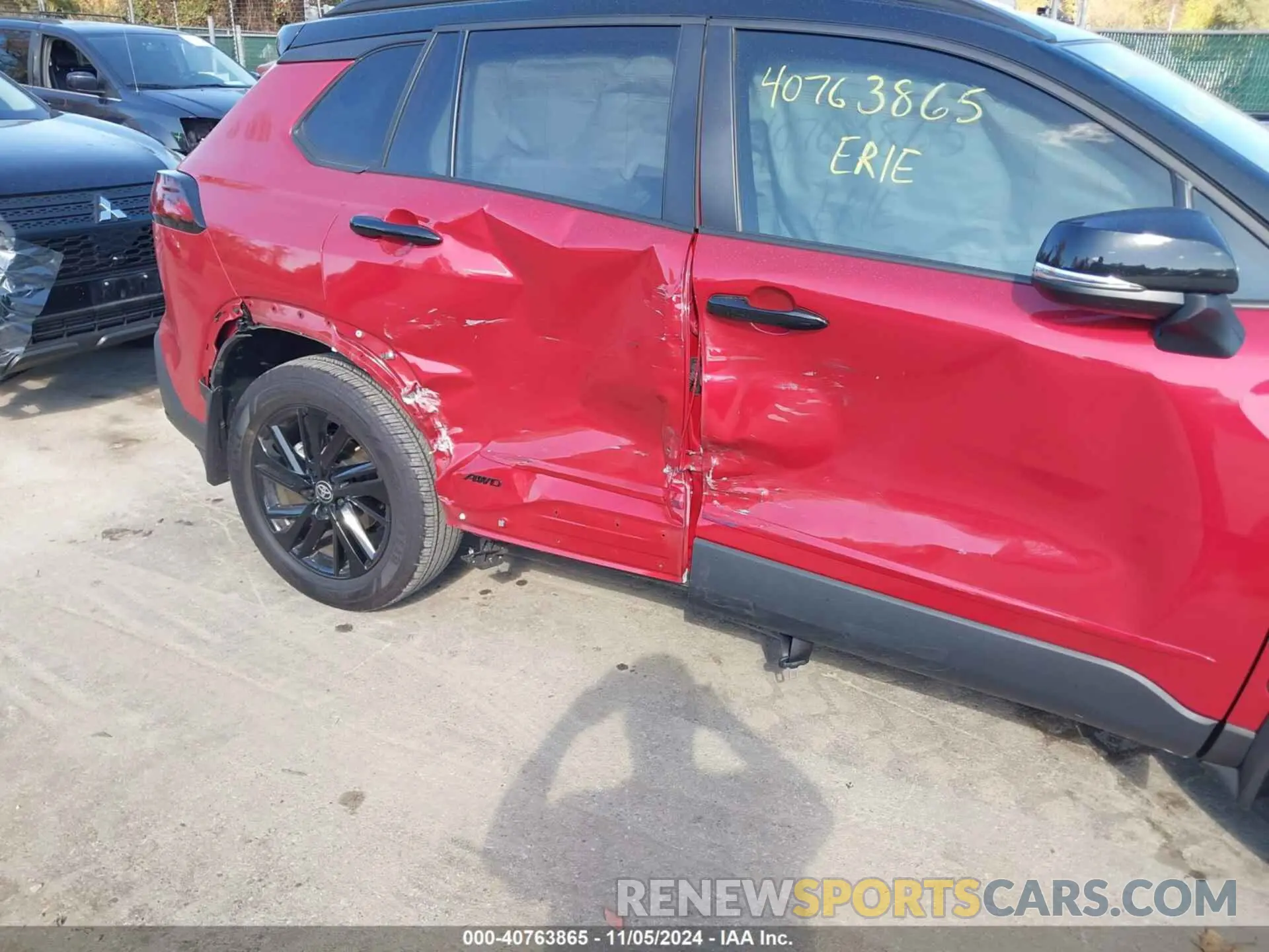 6 Photograph of a damaged car 7MUFBABG4RV017775 TOYOTA COROLLA CROSS HYBRID 2024