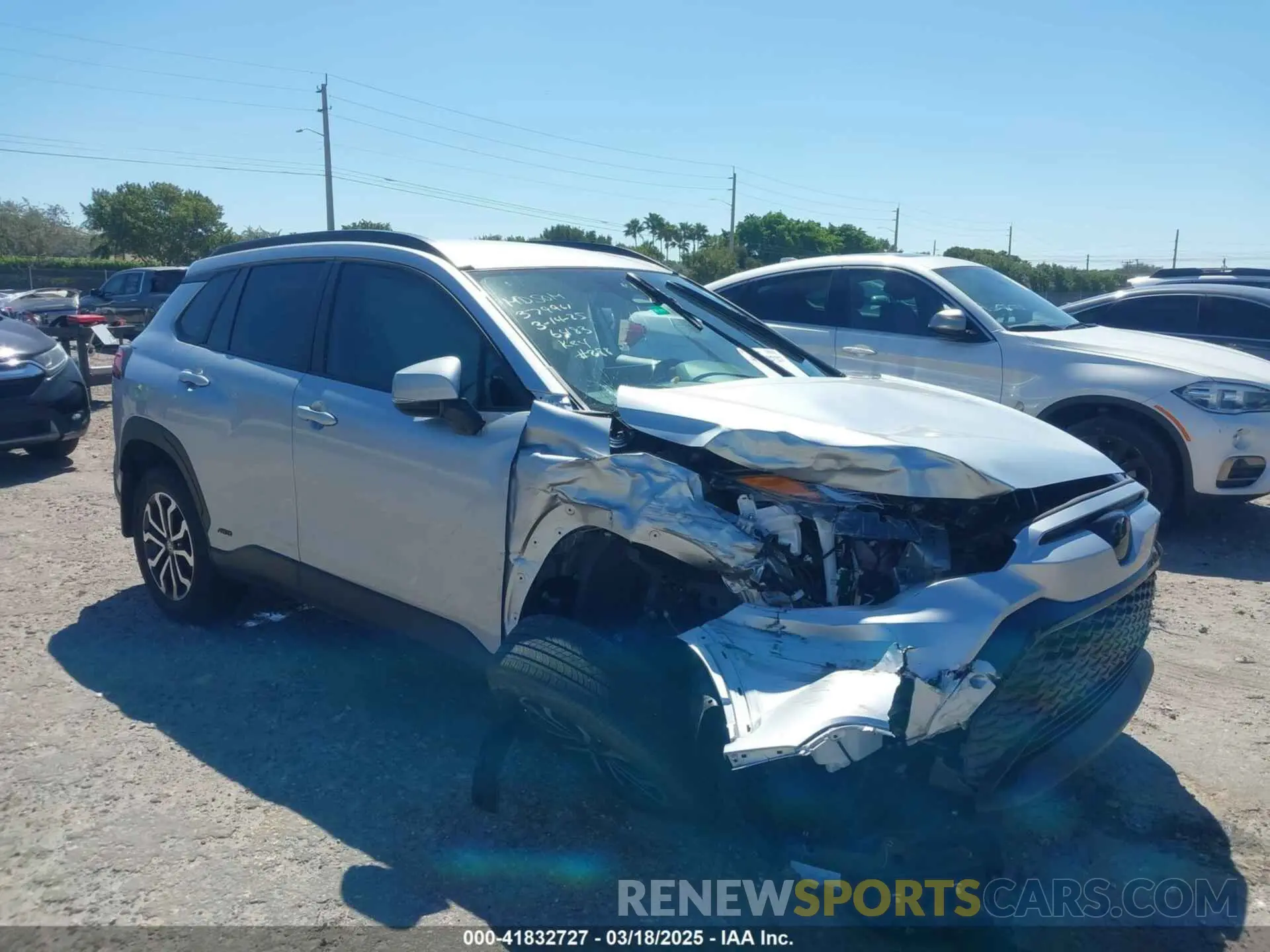 1 Photograph of a damaged car 7MUFBABG4RV046483 TOYOTA COROLLA CROSS HYBRID 2024