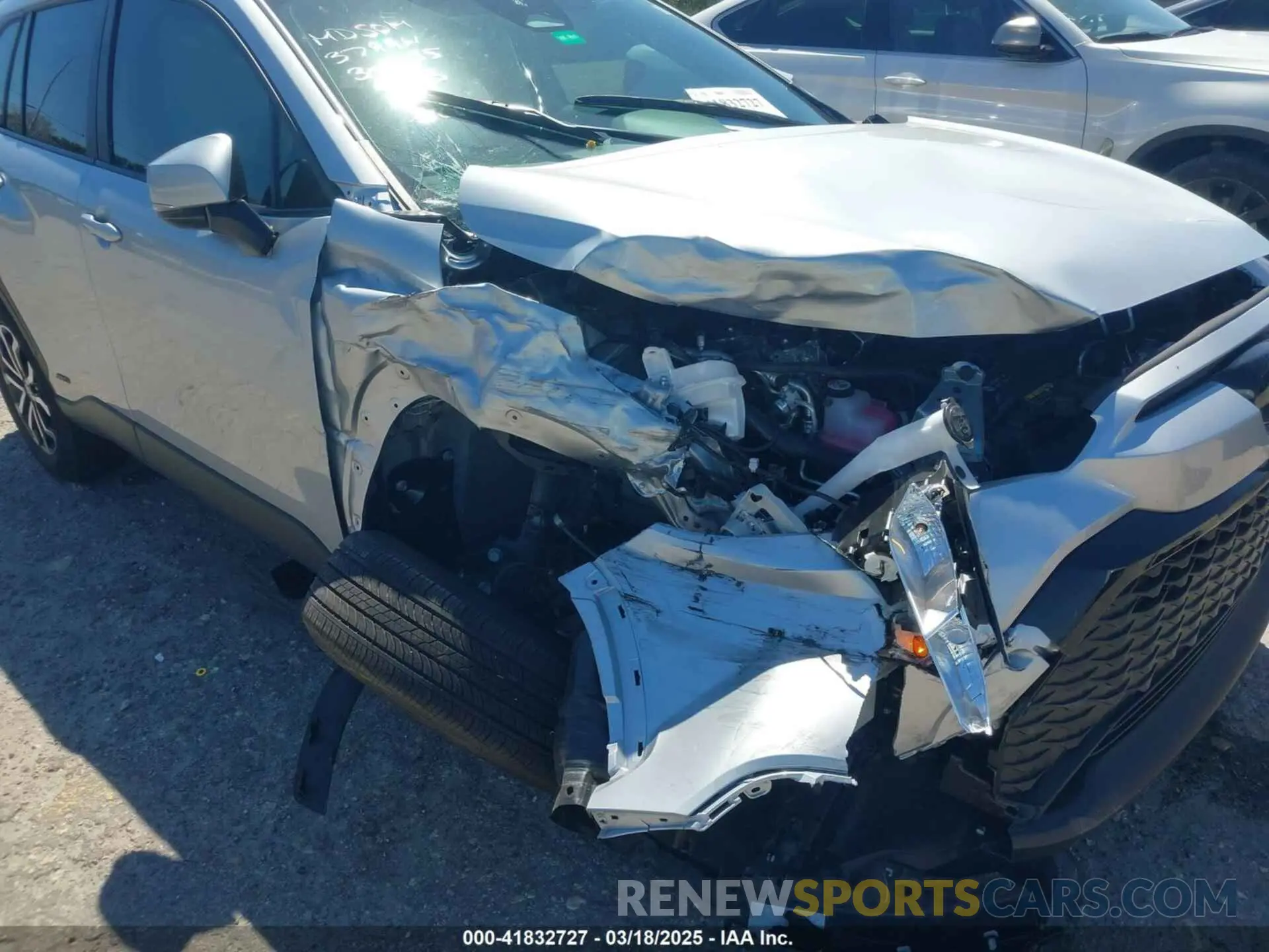 6 Photograph of a damaged car 7MUFBABG4RV046483 TOYOTA COROLLA CROSS HYBRID 2024