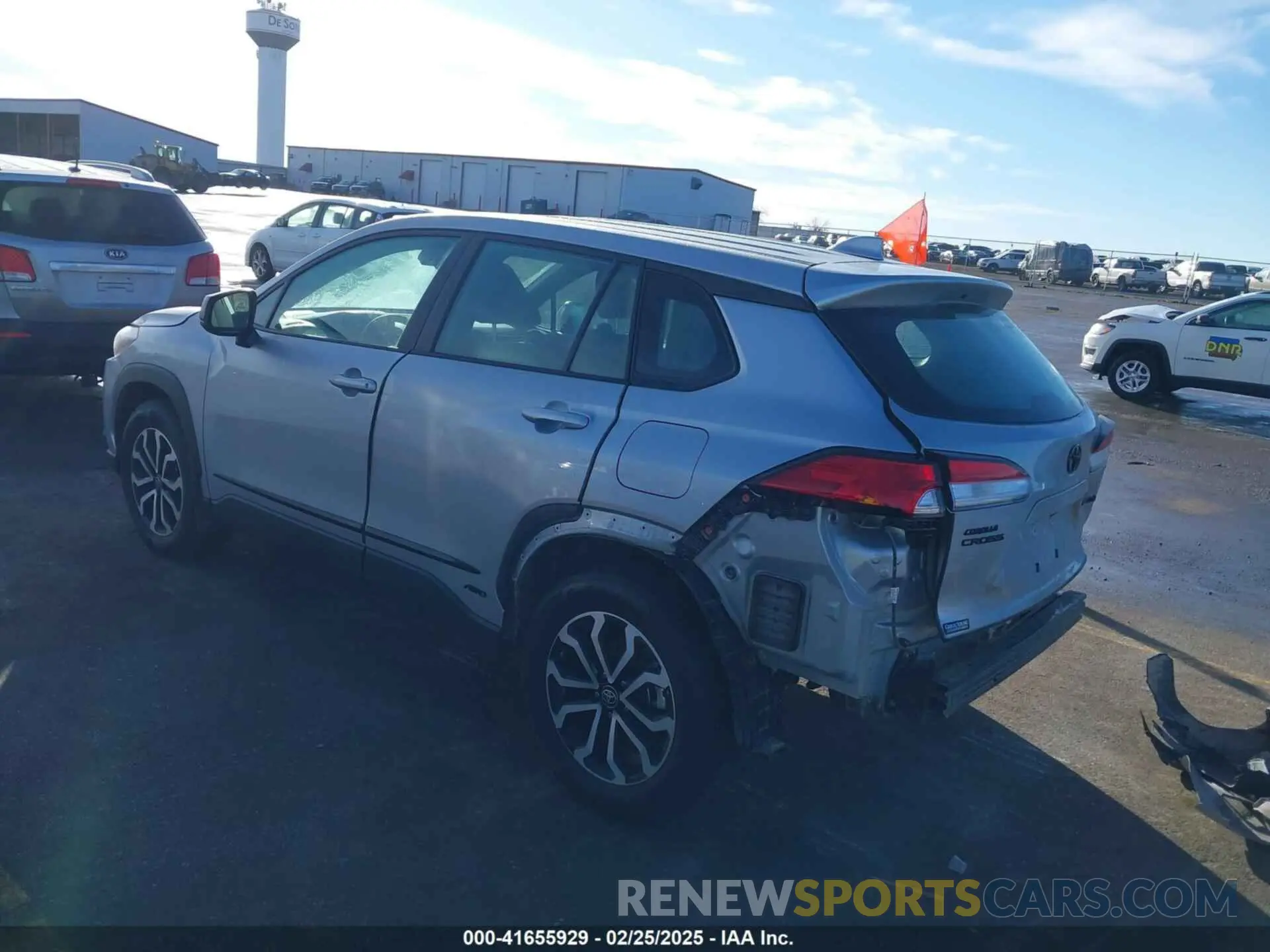 3 Photograph of a damaged car 7MUFBABG5RV026050 TOYOTA COROLLA CROSS HYBRID 2024