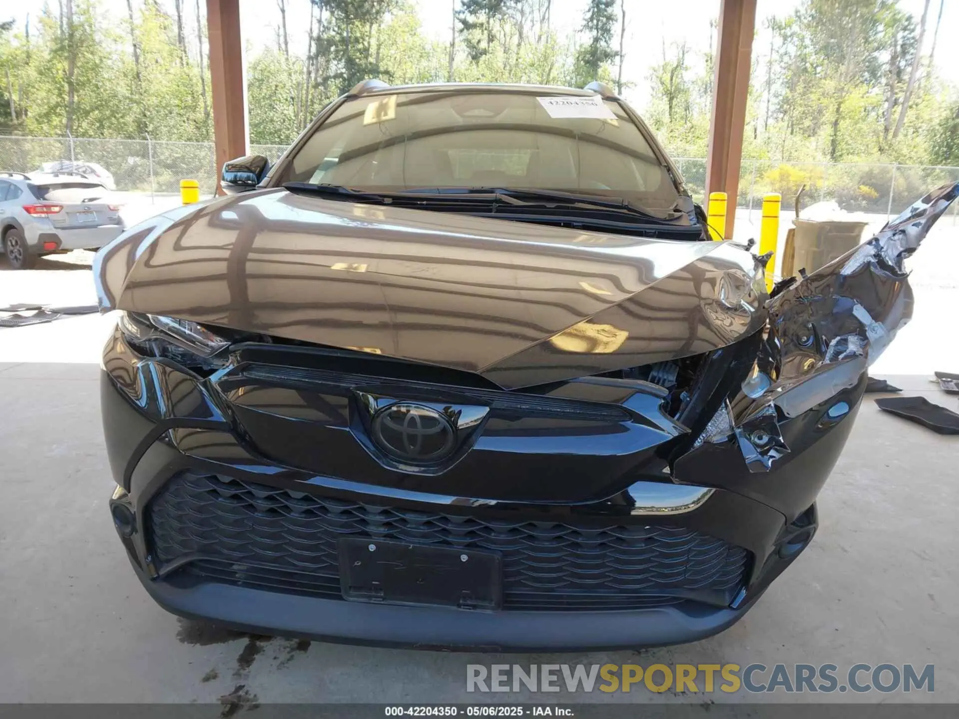 12 Photograph of a damaged car 7MUFBABG5RV026842 TOYOTA COROLLA CROSS HYBRID 2024