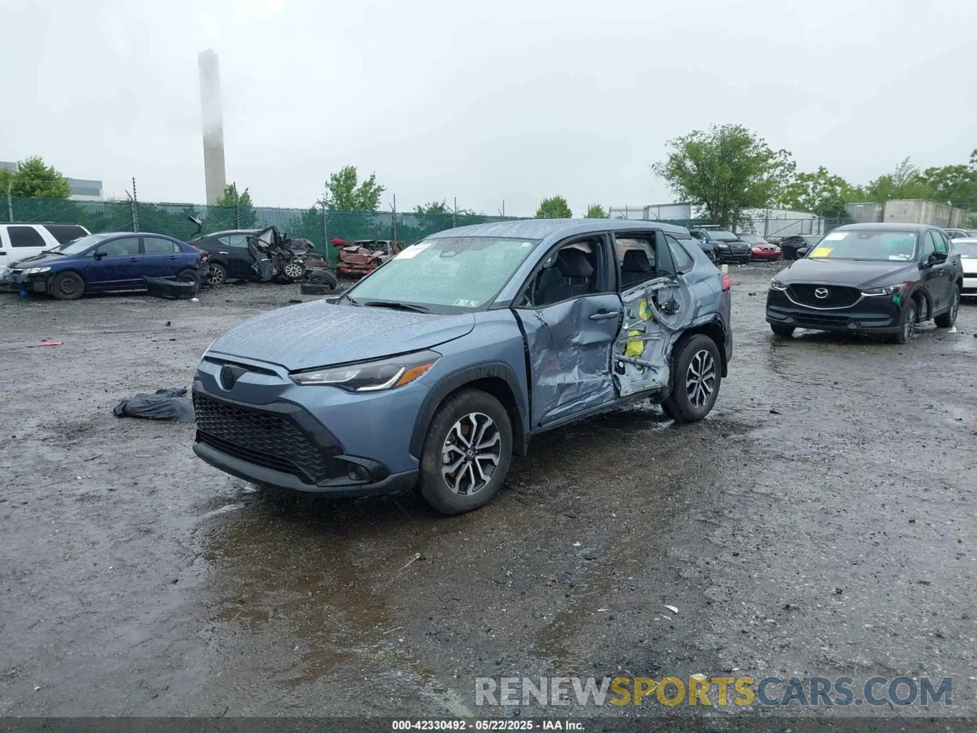 2 Photograph of a damaged car 7MUFBABG6RV023495 TOYOTA COROLLA CROSS HYBRID 2024