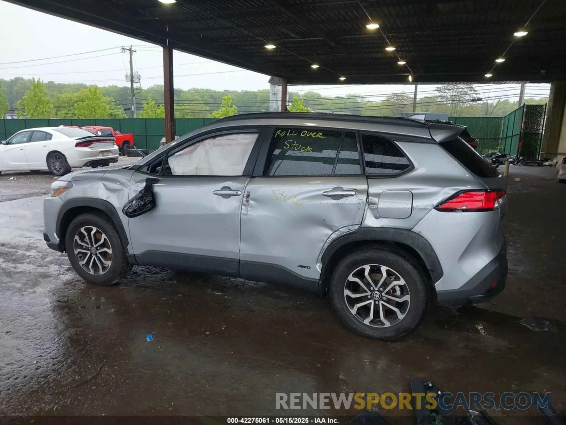 14 Photograph of a damaged car 7MUFBABG8RV062363 TOYOTA COROLLA CROSS HYBRID 2024