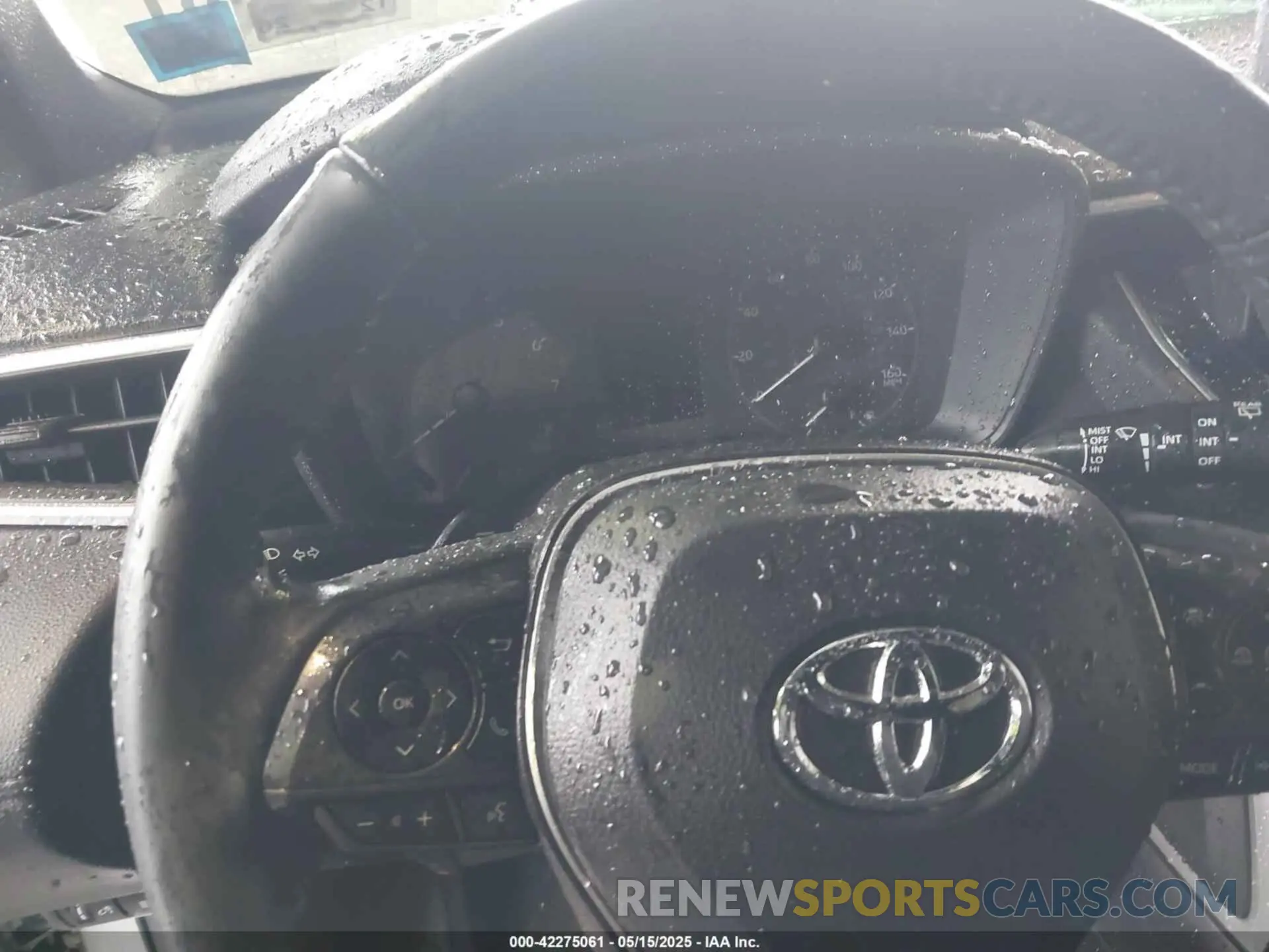 7 Photograph of a damaged car 7MUFBABG8RV062363 TOYOTA COROLLA CROSS HYBRID 2024