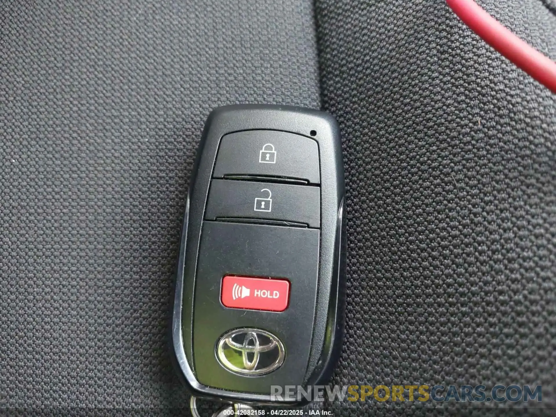 11 Photograph of a damaged car 7MUFBABG2SV069363 TOYOTA COROLLA CROSS HYBRID 2025