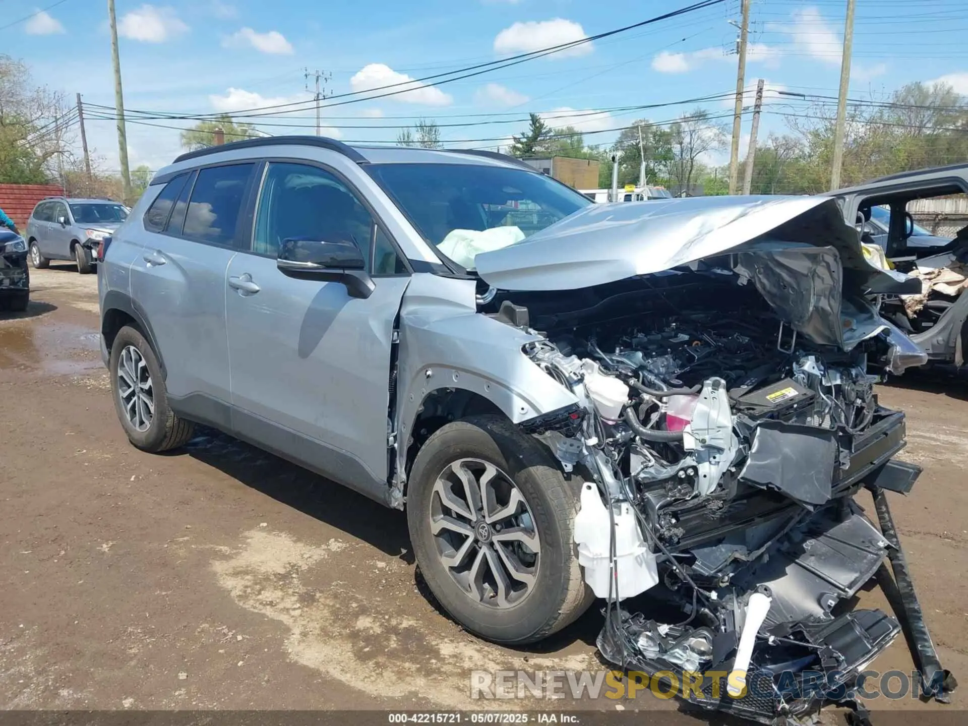 1 Photograph of a damaged car 7MUFBABG5SV072354 TOYOTA COROLLA CROSS HYBRID 2025