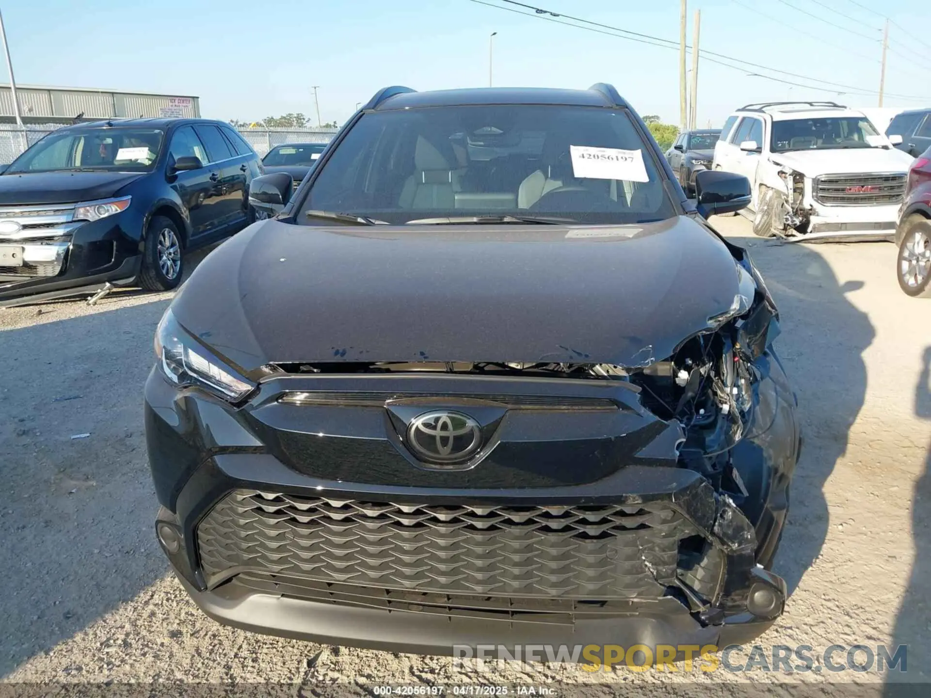12 Photograph of a damaged car 7MUFBABG6SV066112 TOYOTA COROLLA CROSS HYBRID 2025