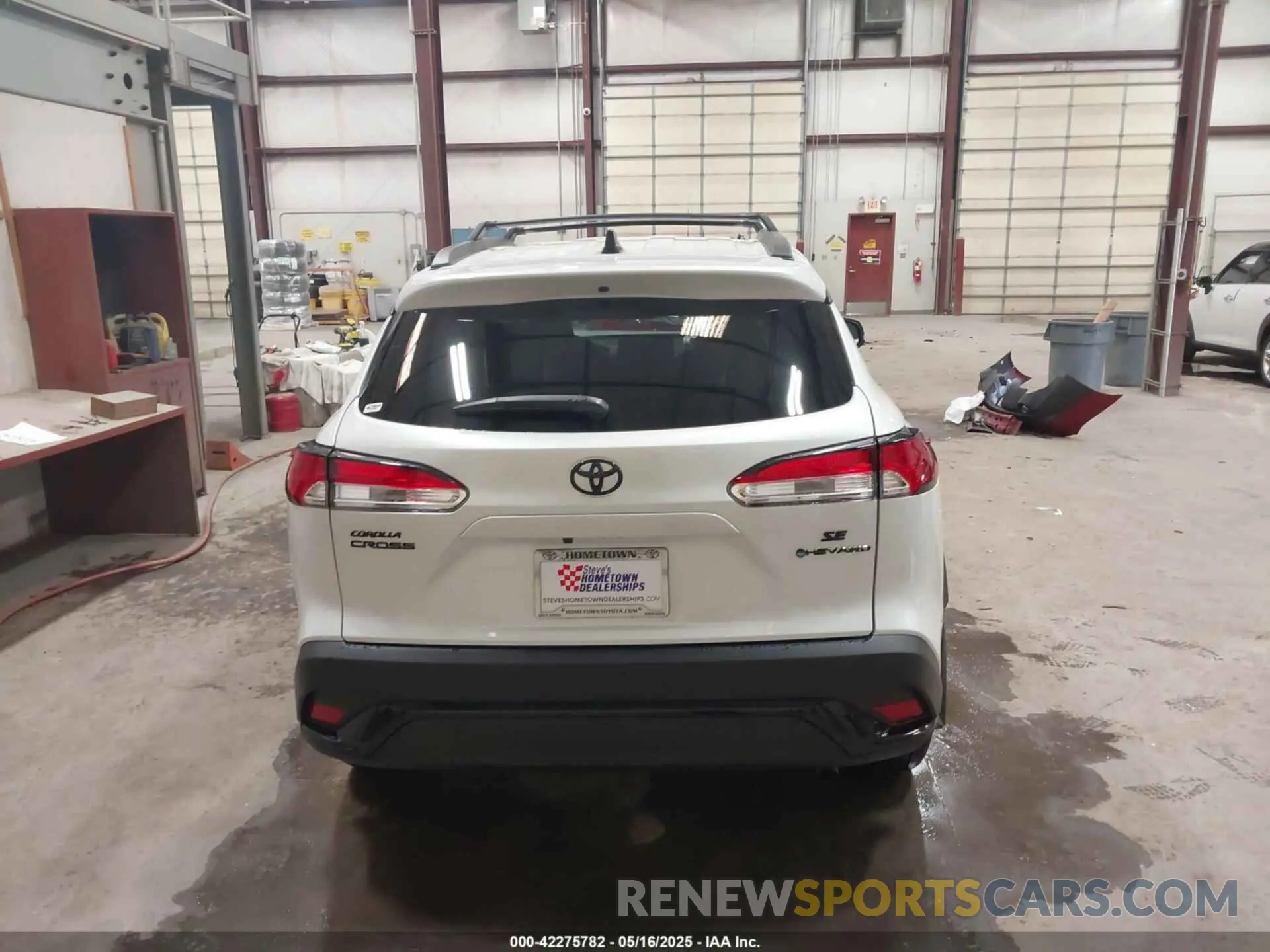 16 Photograph of a damaged car 7MUFBABG6SV073108 TOYOTA COROLLA CROSS HYBRID 2025