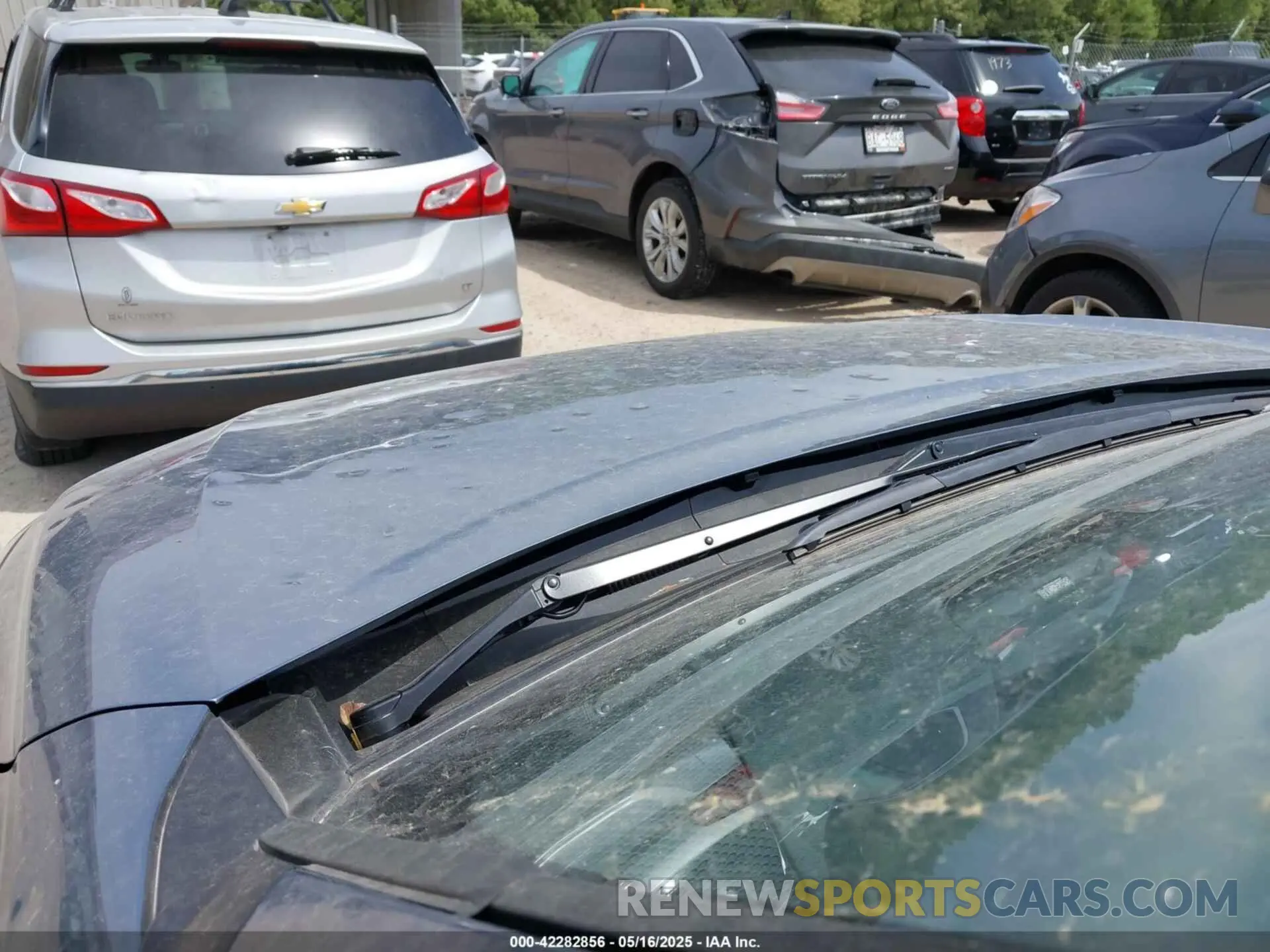 6 Photograph of a damaged car 7MUFBABG9SV070011 TOYOTA COROLLA CROSS HYBRID 2025