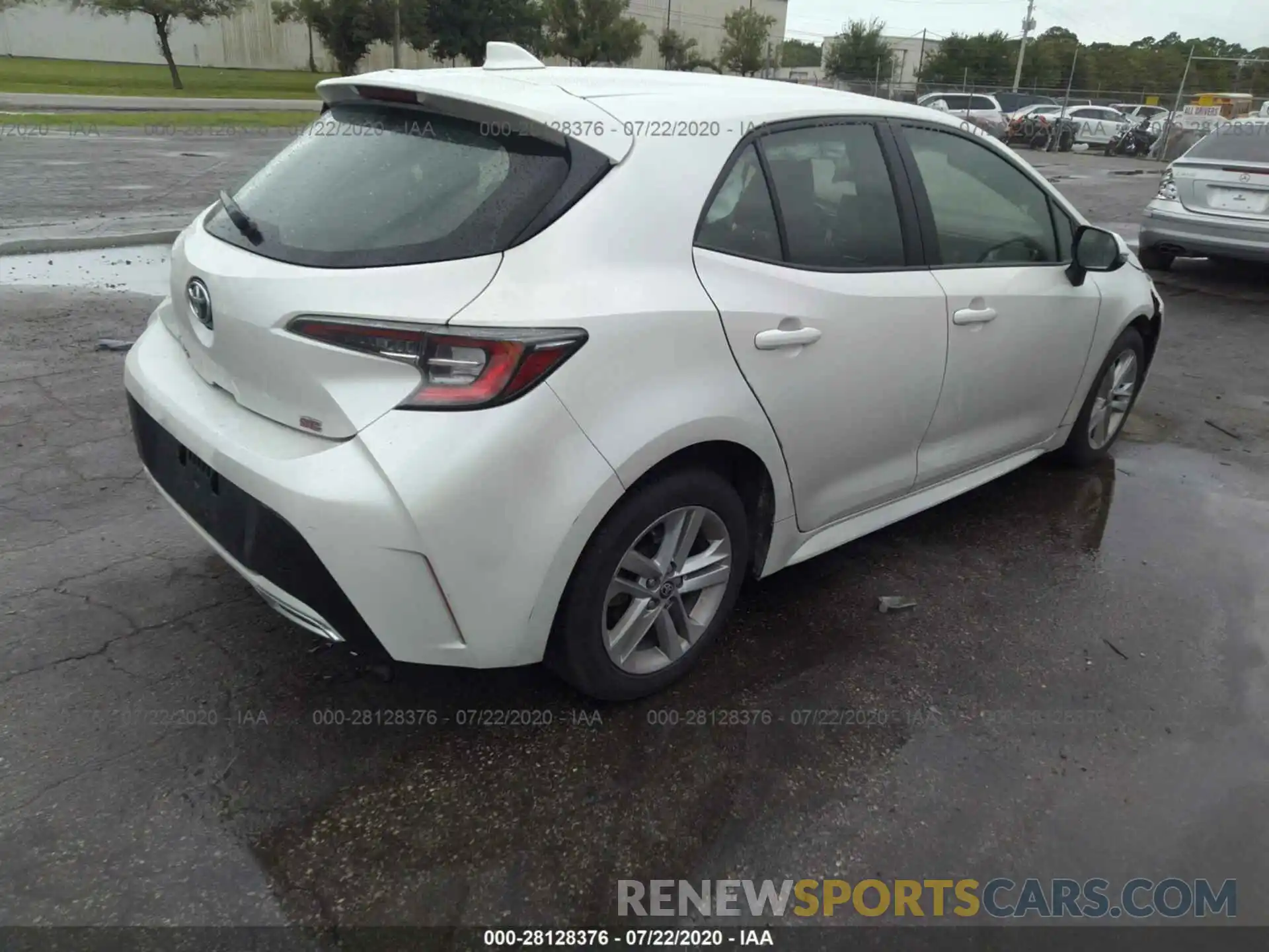 4 Photograph of a damaged car JTNK4RBE4K3000719 TOYOTA COROLLA HATCHBACK 2019