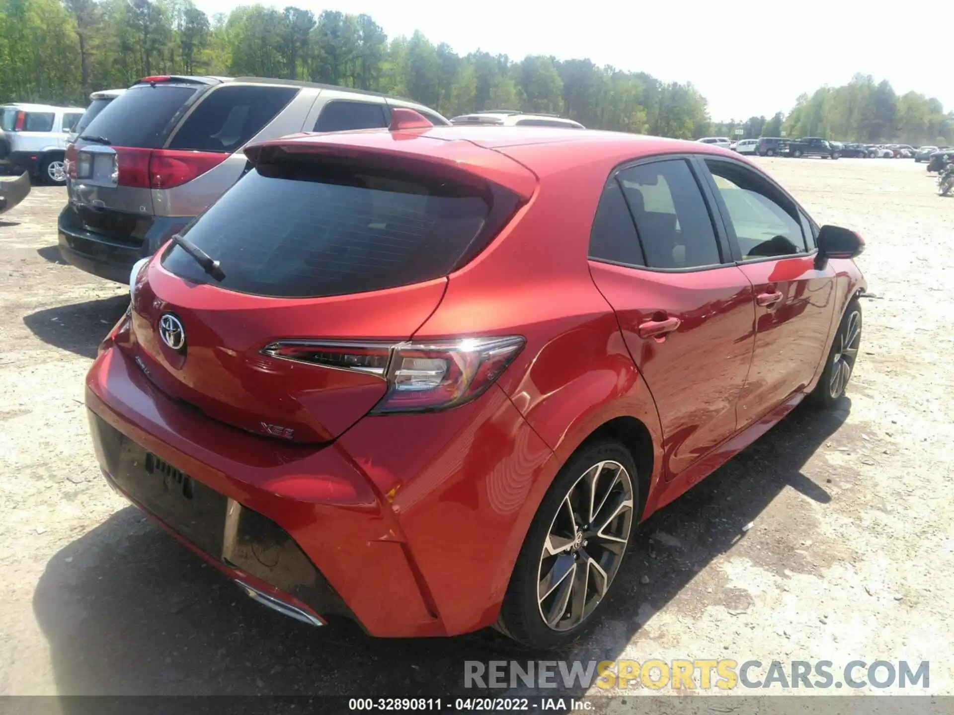 4 Photograph of a damaged car JTNK4RBE8K3056615 TOYOTA COROLLA HATCHBACK 2019