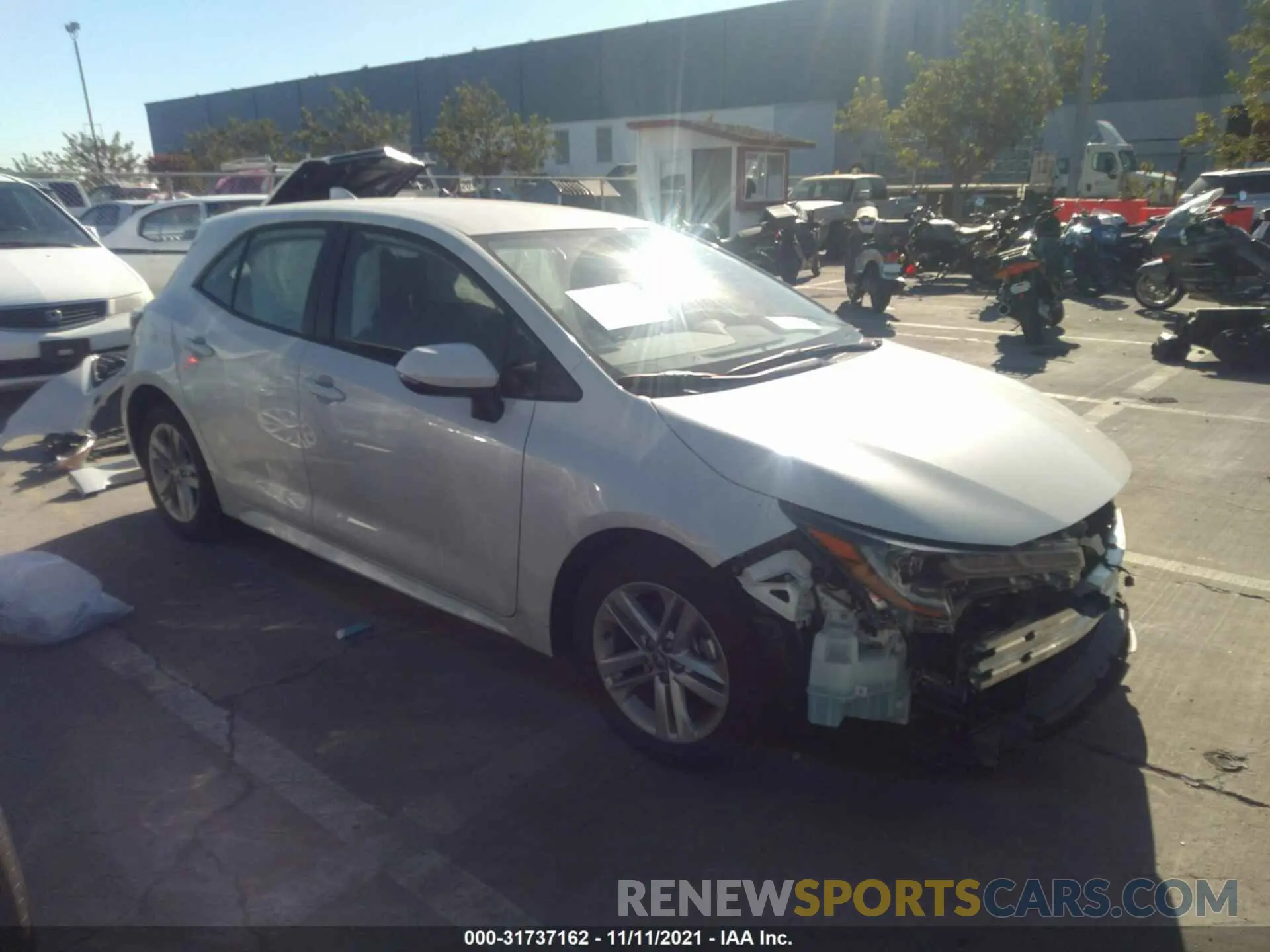 1 Photograph of a damaged car JTND4RBE2L3084338 TOYOTA COROLLA HATCHBACK 2020