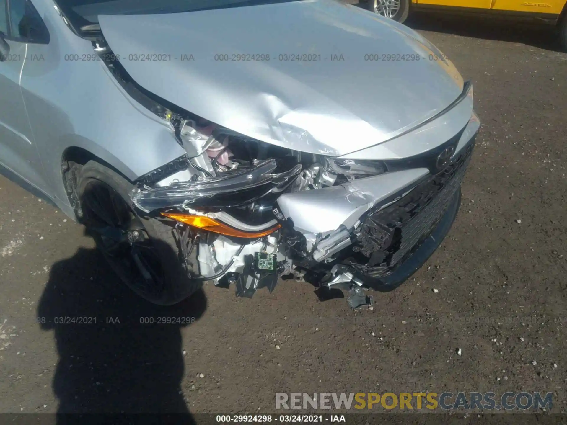 6 Photograph of a damaged car JTND4RBE4L3088553 TOYOTA COROLLA HATCHBACK 2020