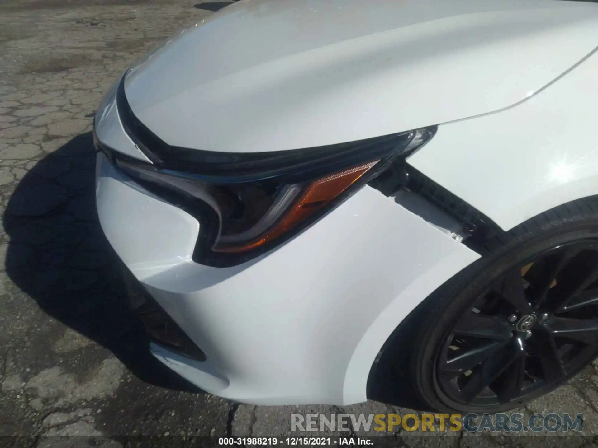 6 Photograph of a damaged car JTND4RBE4L3094000 TOYOTA COROLLA HATCHBACK 2020