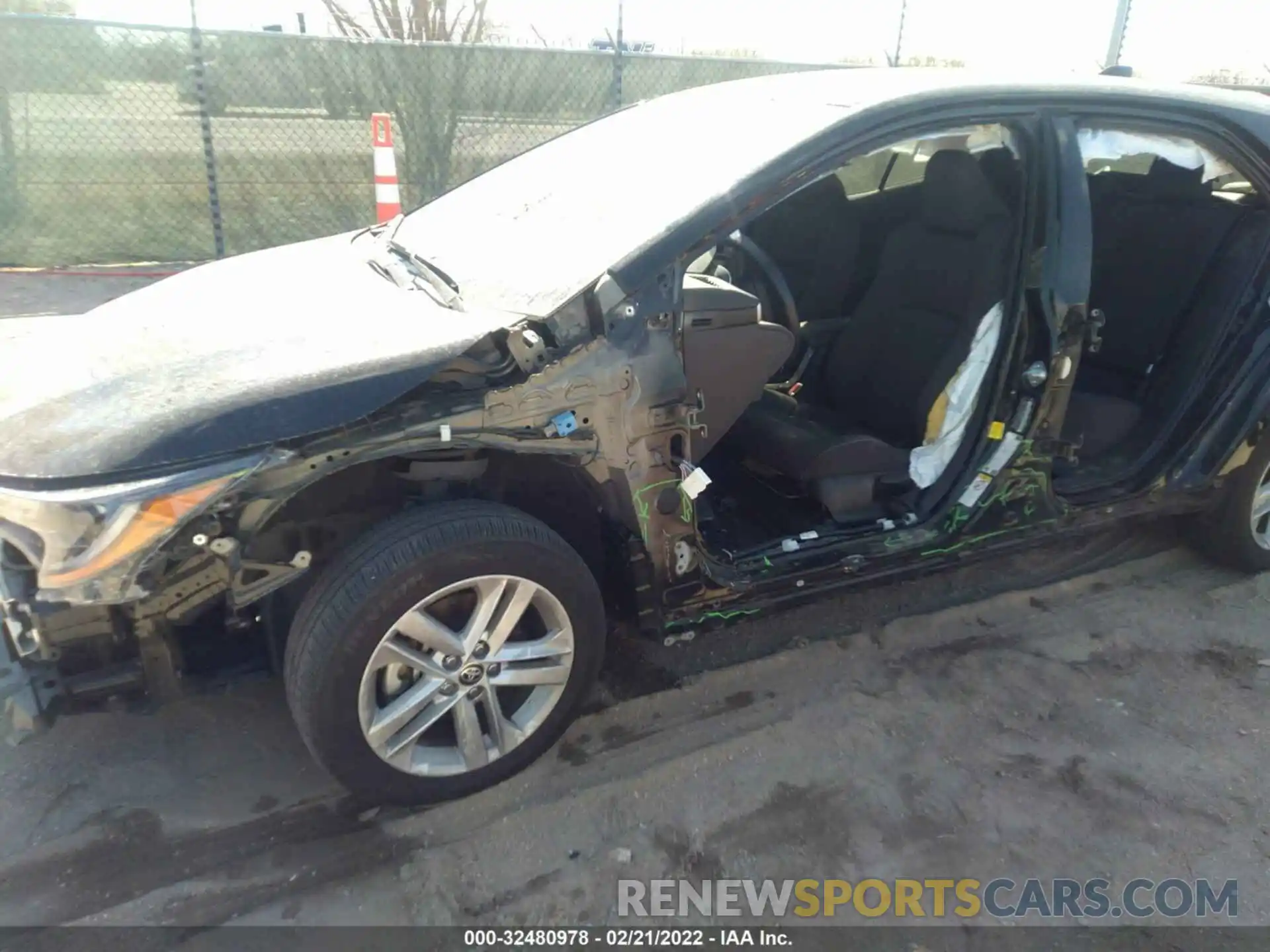 6 Photograph of a damaged car JTND4RBE7L3075182 TOYOTA COROLLA HATCHBACK 2020