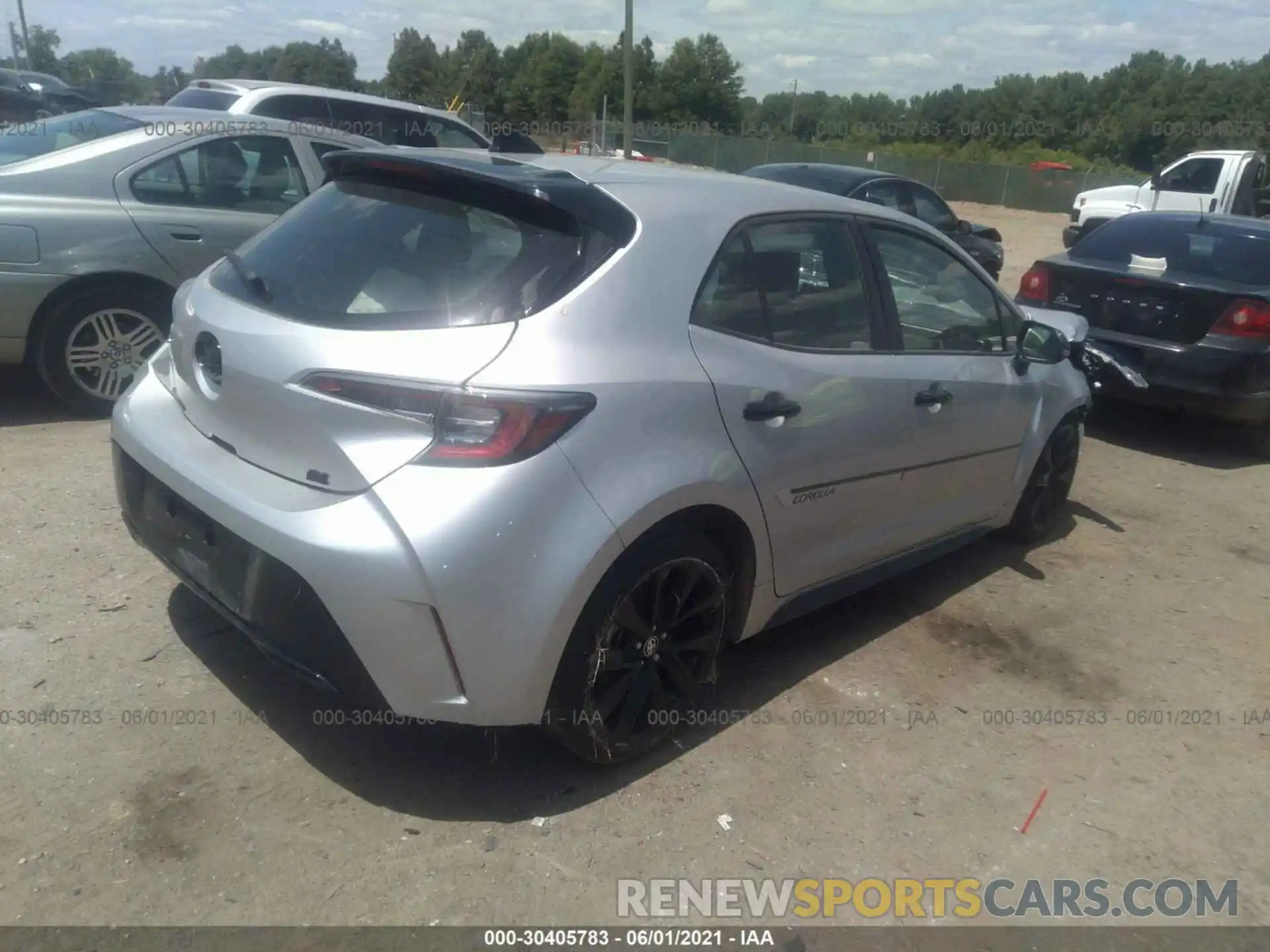 4 Photograph of a damaged car JTND4RBE8L3088765 TOYOTA COROLLA HATCHBACK 2020