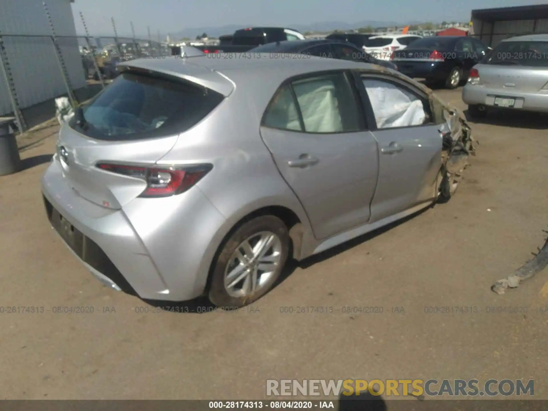 4 Photograph of a damaged car JTND4RBE9L3085129 TOYOTA COROLLA HATCHBACK 2020