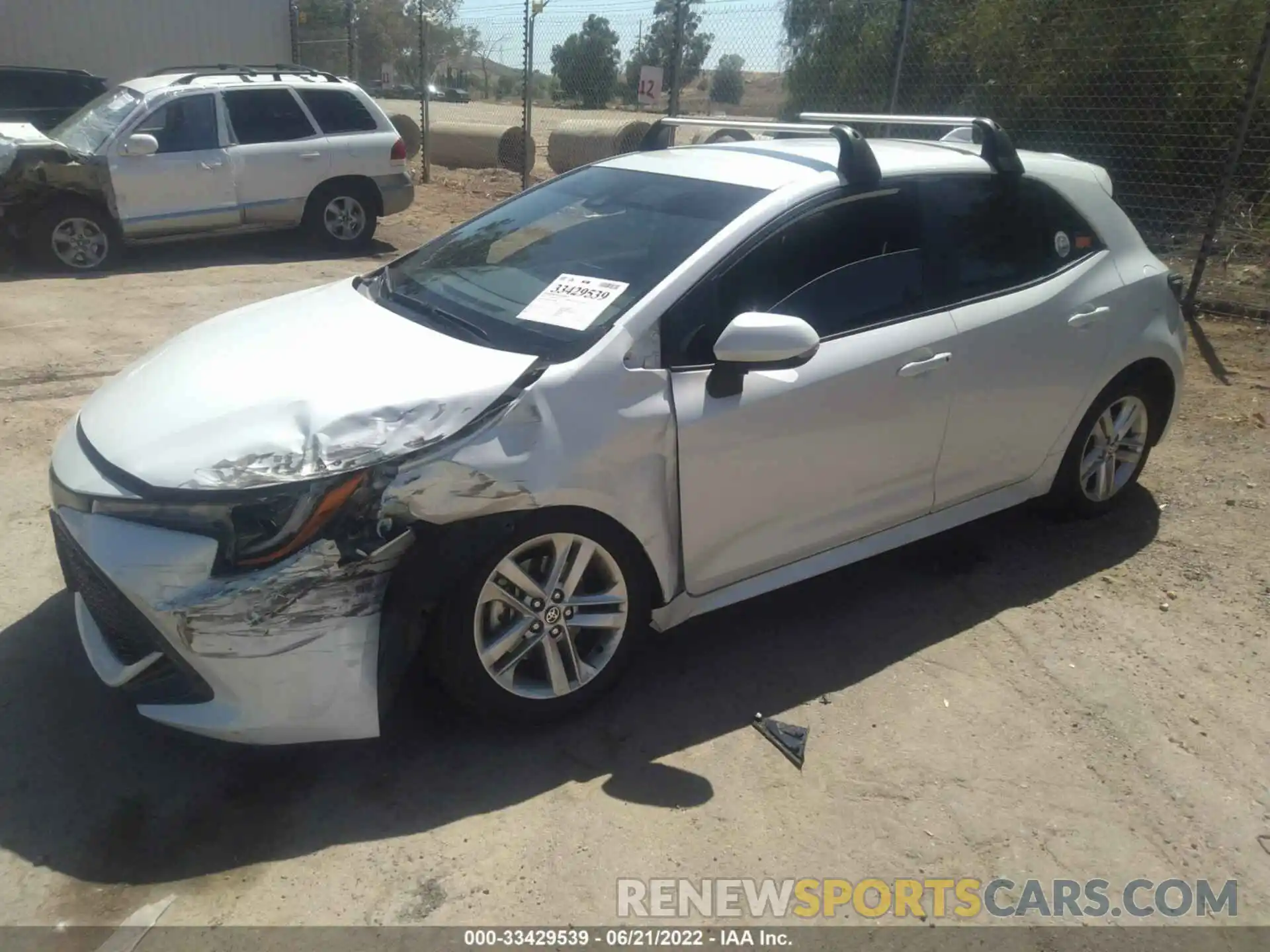 2 Photograph of a damaged car JTND4MBE7M3126006 TOYOTA COROLLA HATCHBACK 2021