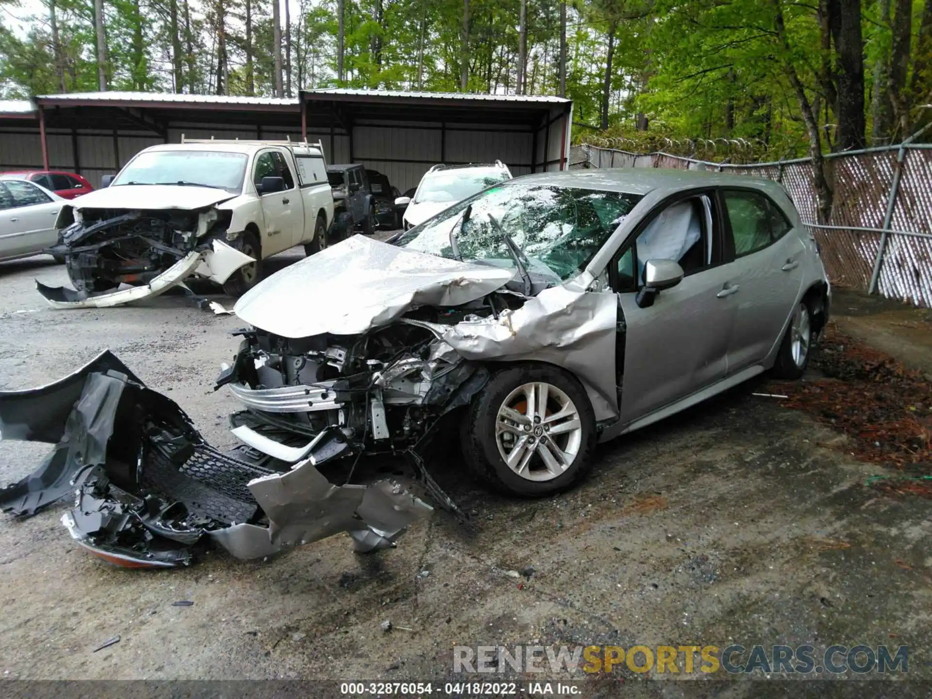 2 Photograph of a damaged car JTND4MBEXN3159602 TOYOTA COROLLA HATCHBACK 2022