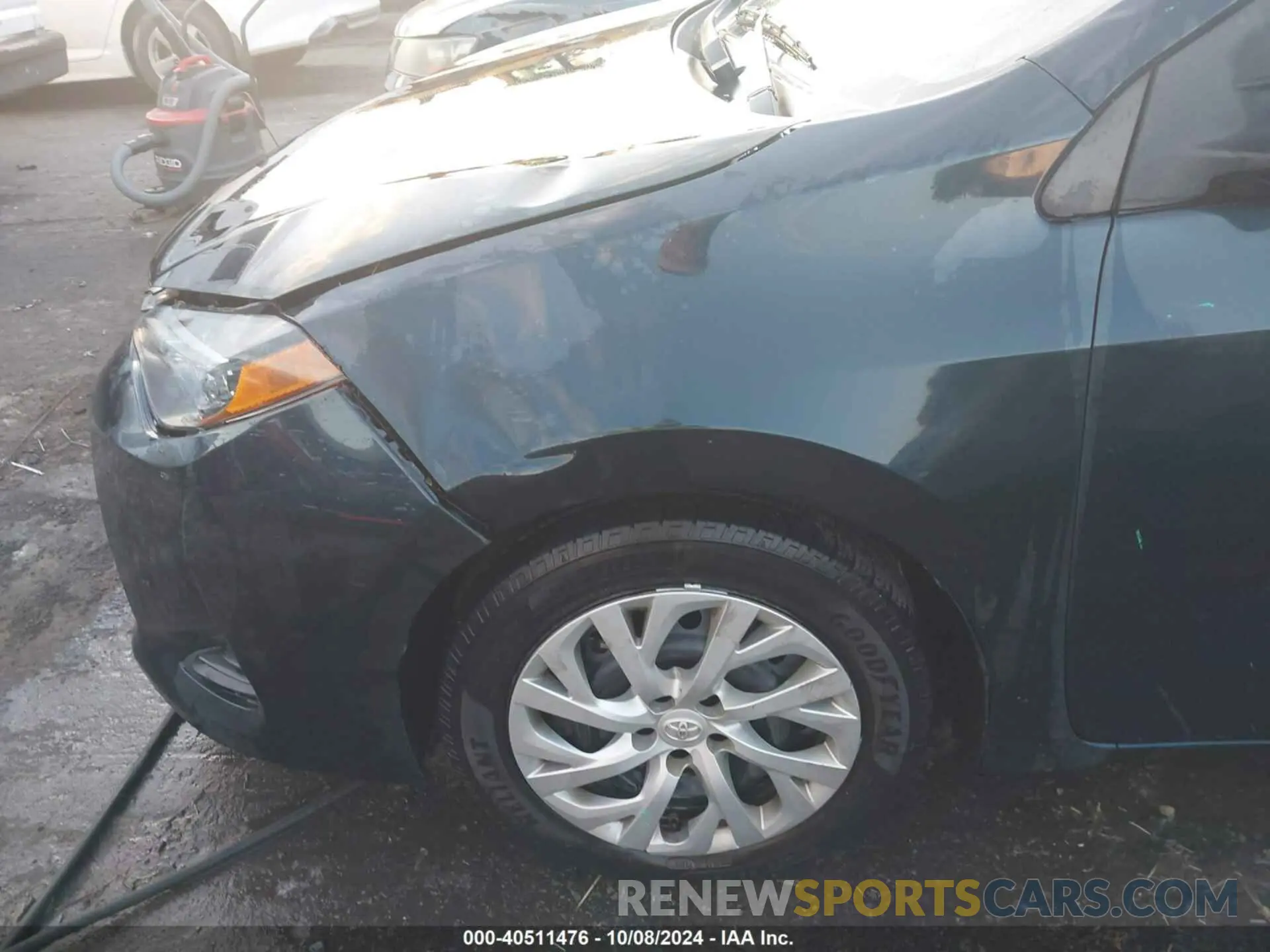18 Photograph of a damaged car 5YFBURHE5KP949666 TOYOTA COROLLA LE W/CONTINU 2019
