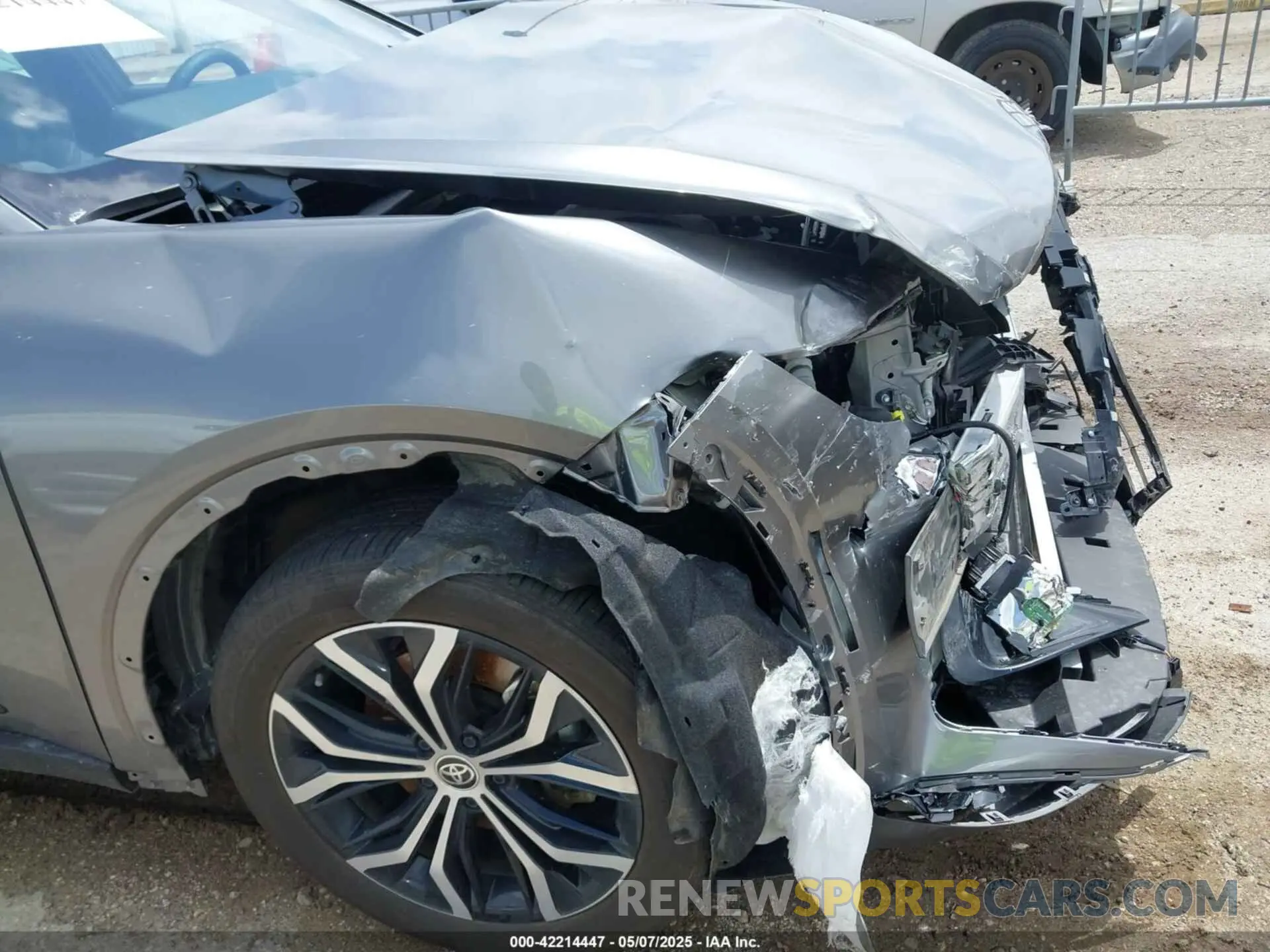 17 Photograph of a damaged car JTDAAAAF7P3016943 TOYOTA CROWN 2023