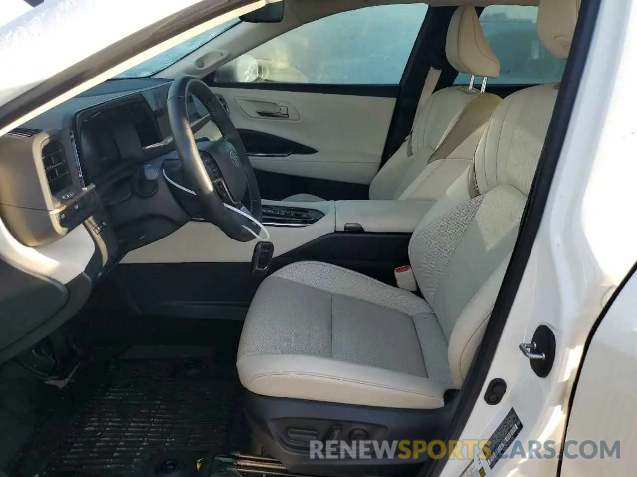 7 Photograph of a damaged car JTDAAAAFXR3022352 TOYOTA CROWN XLE 2024