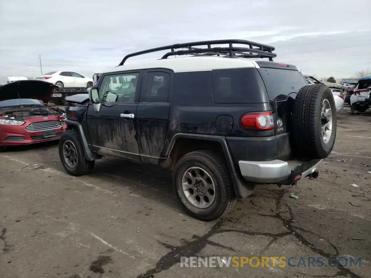 2 Photograph of a damaged car JTEBU4BF2DK152938 TOYOTA FJ CRUISER 2013