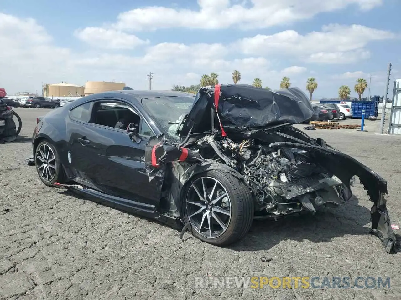 4 Photograph of a damaged car JF1ZNBC14N8751299 TOYOTA GR 86 2022