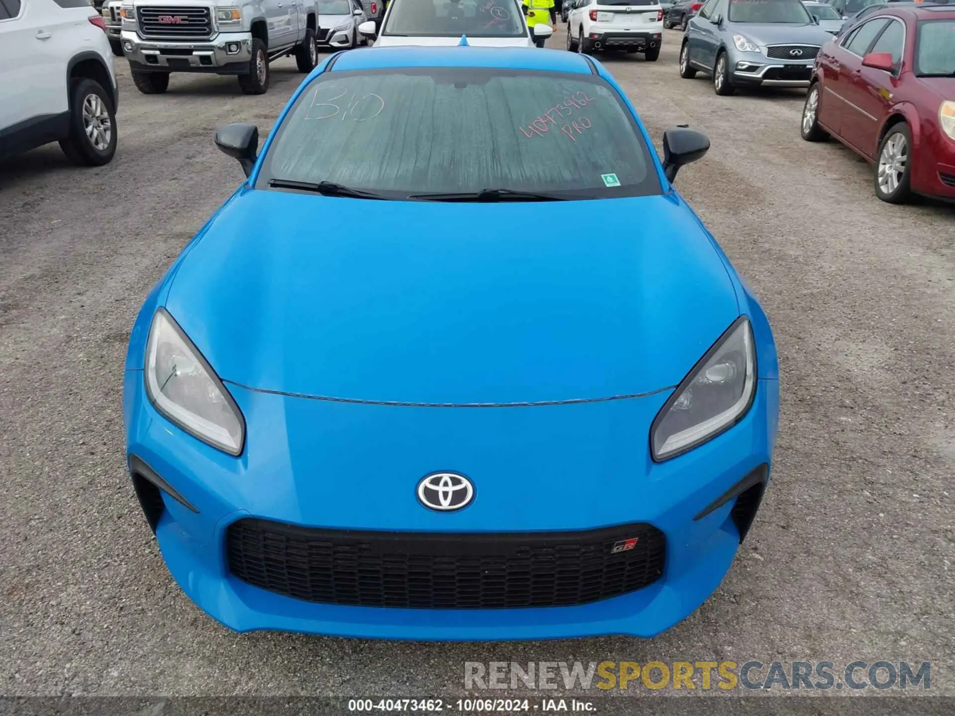 12 Photograph of a damaged car JF1ZNBF19N8758227 TOYOTA GR 86 2022