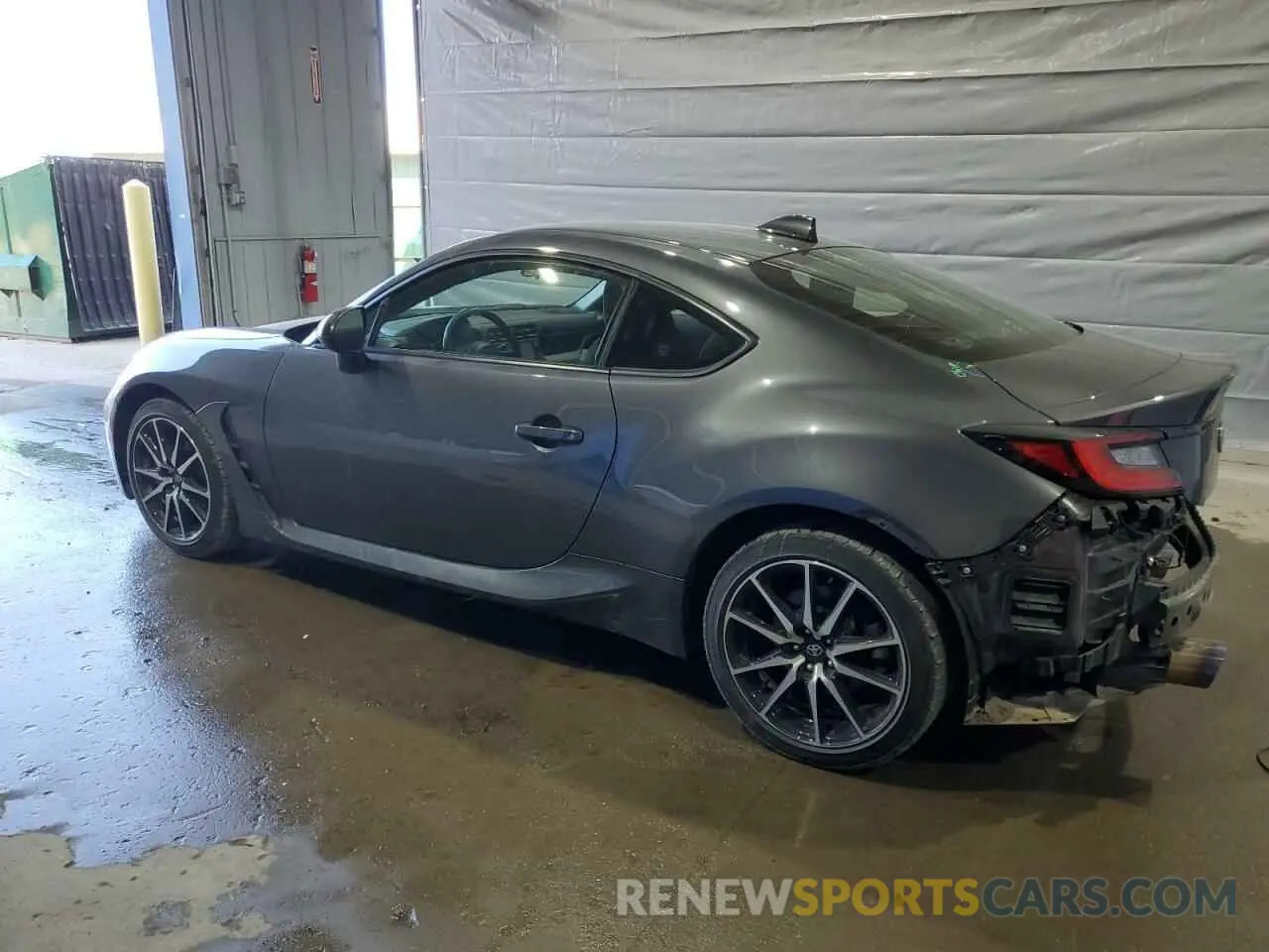 2 Photograph of a damaged car JF1ZNBB17P9750551 TOYOTA GR 86 2023