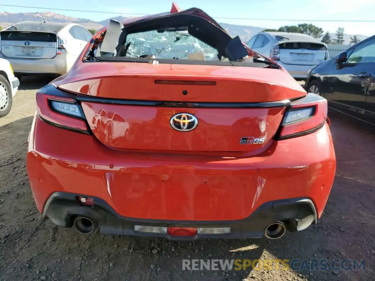 6 Photograph of a damaged car JF1ZNBB15R8755014 TOYOTA GR 86 2024