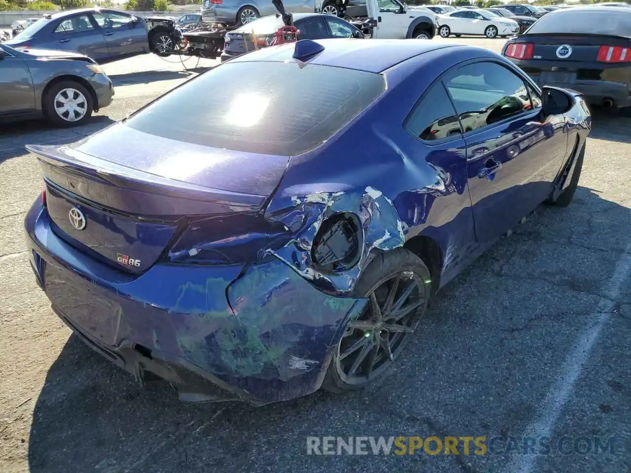 4 Photograph of a damaged car JF1ZNBE14N9757255 TOYOTA GR 86 PREM 2022