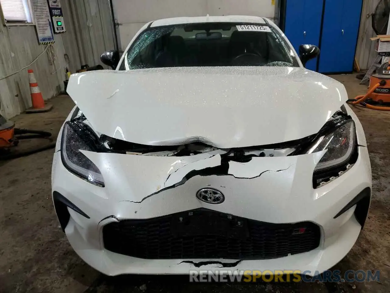 5 Photograph of a damaged car JF1ZNBF13N8750527 TOYOTA GR 86 PREM 2022