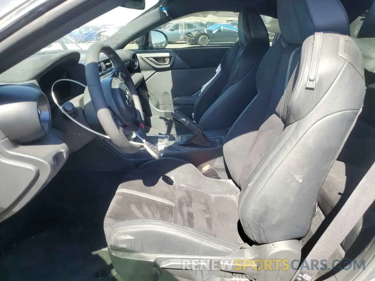 7 Photograph of a damaged car JF1ZNBE16R9758218 TOYOTA GR 86 PREM 2024