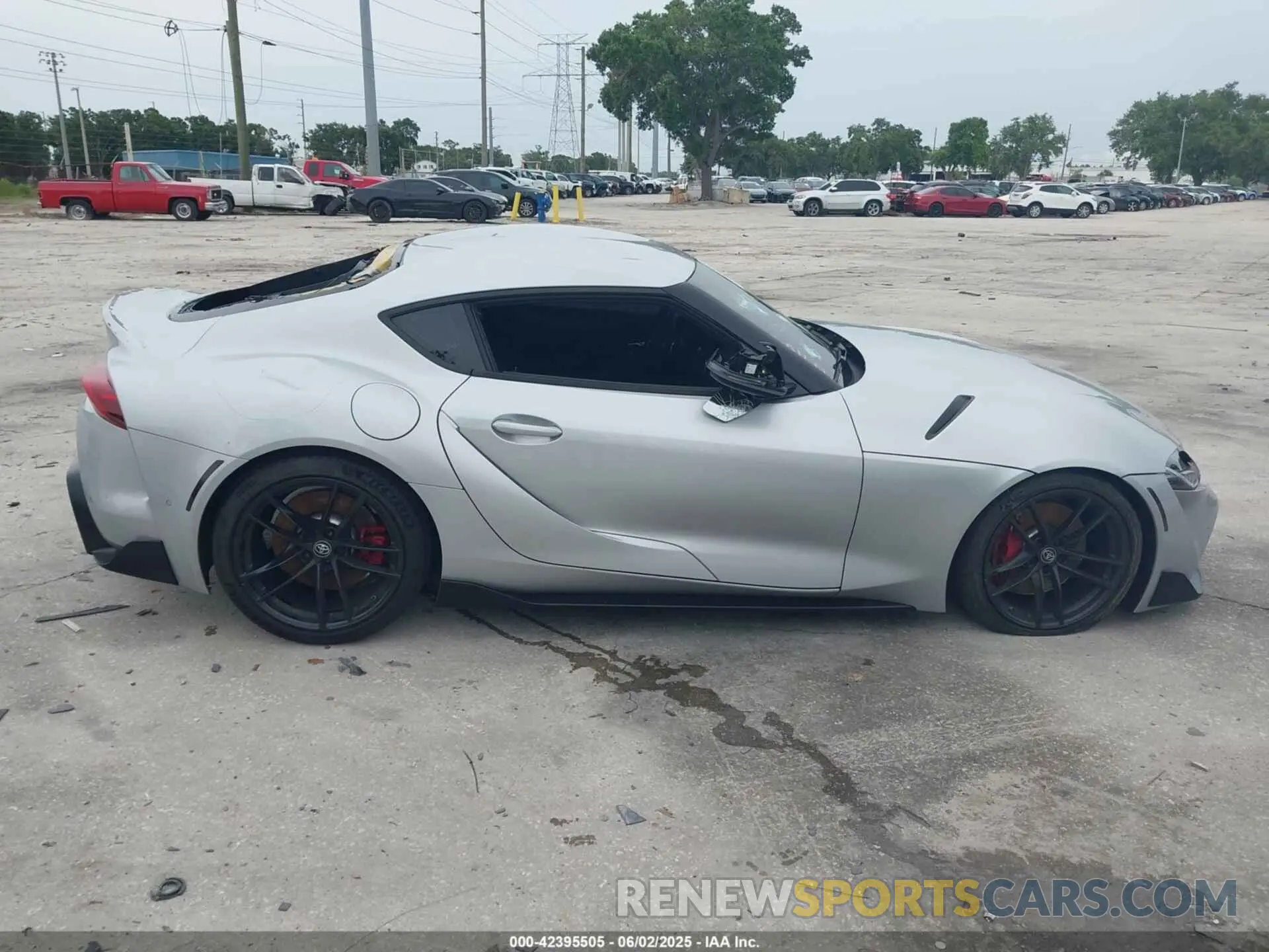 14 Photograph of a damaged car WZ1DB4C05LW029611 TOYOTA GR SUPRA 2020
