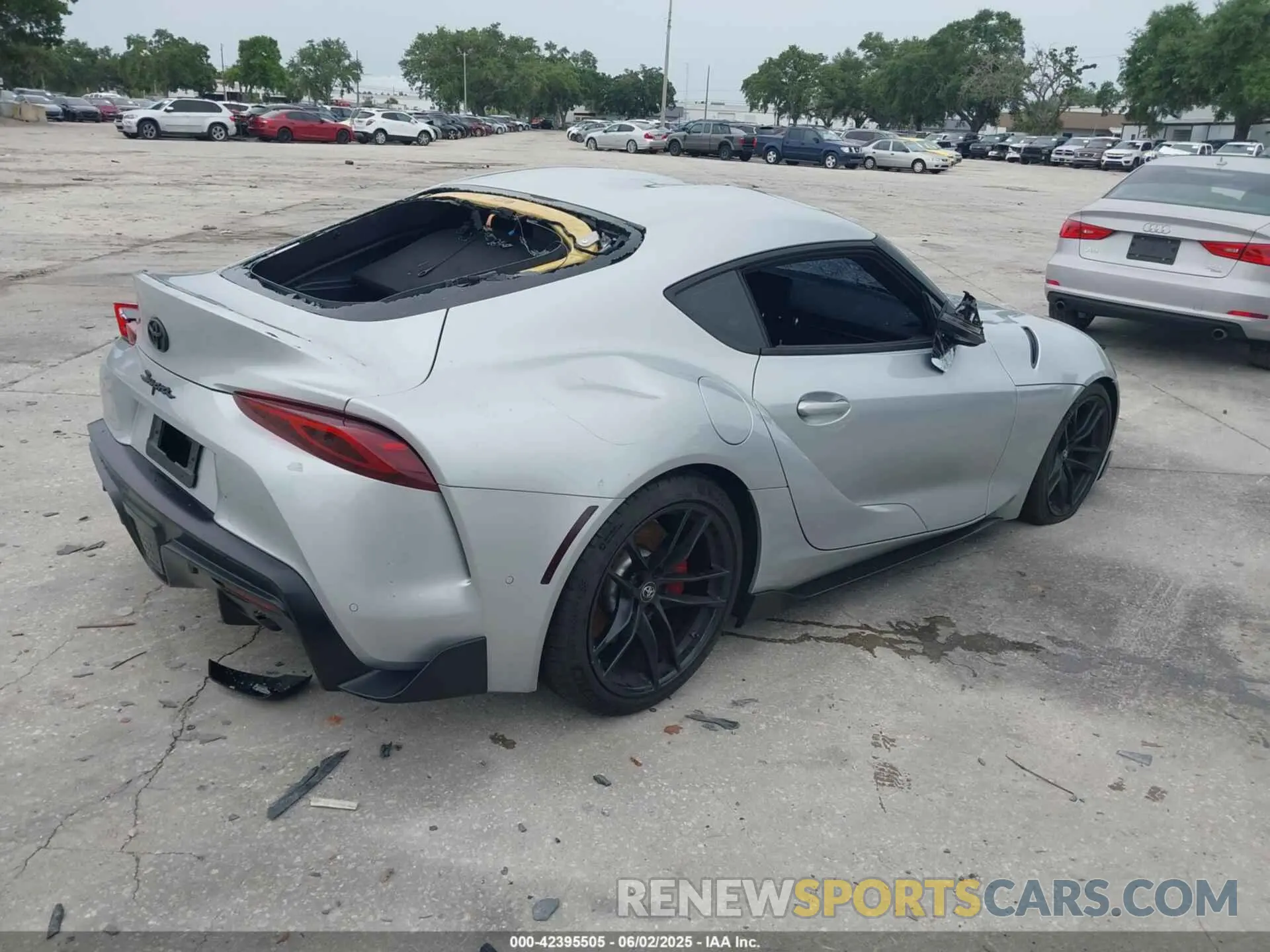4 Photograph of a damaged car WZ1DB4C05LW029611 TOYOTA GR SUPRA 2020