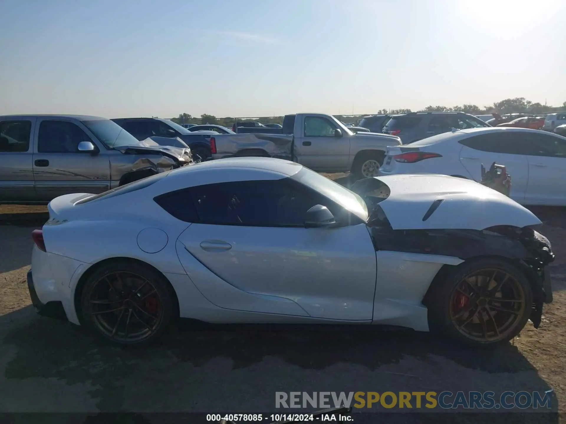13 Photograph of a damaged car WZ1DB0C0XNW052068 TOYOTA GR SUPRA 2022
