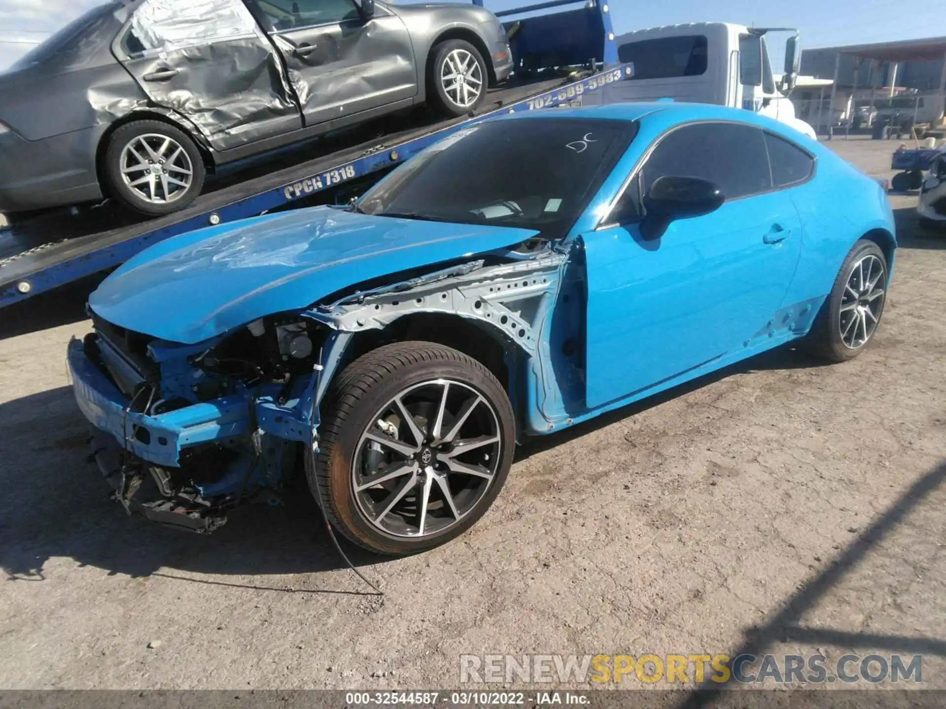 2 Photograph of a damaged car JF1ZNBB10N9751876 TOYOTA GR86 2022