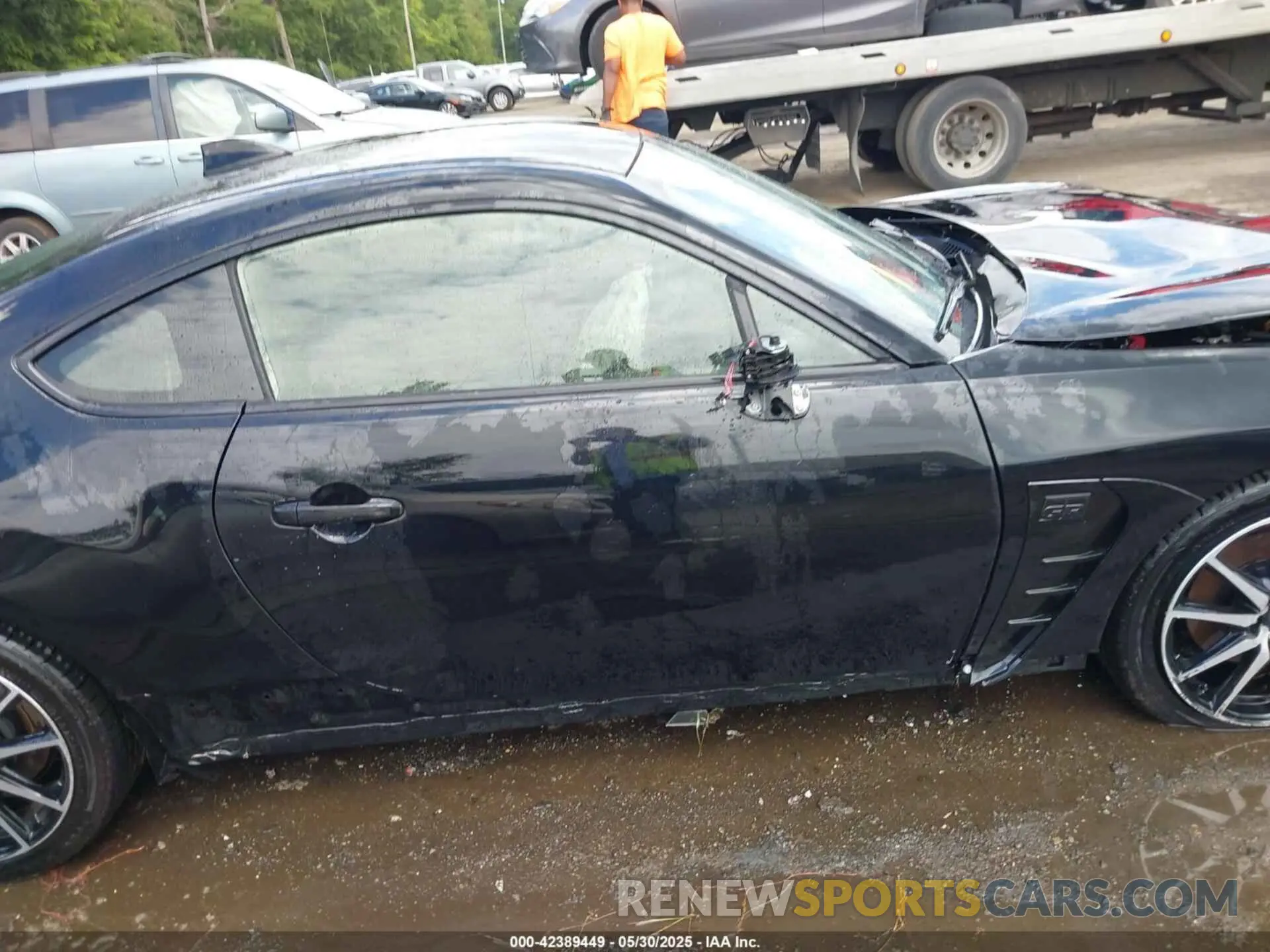 12 Photograph of a damaged car JF1ZNBC10N8750795 TOYOTA GR86 2022