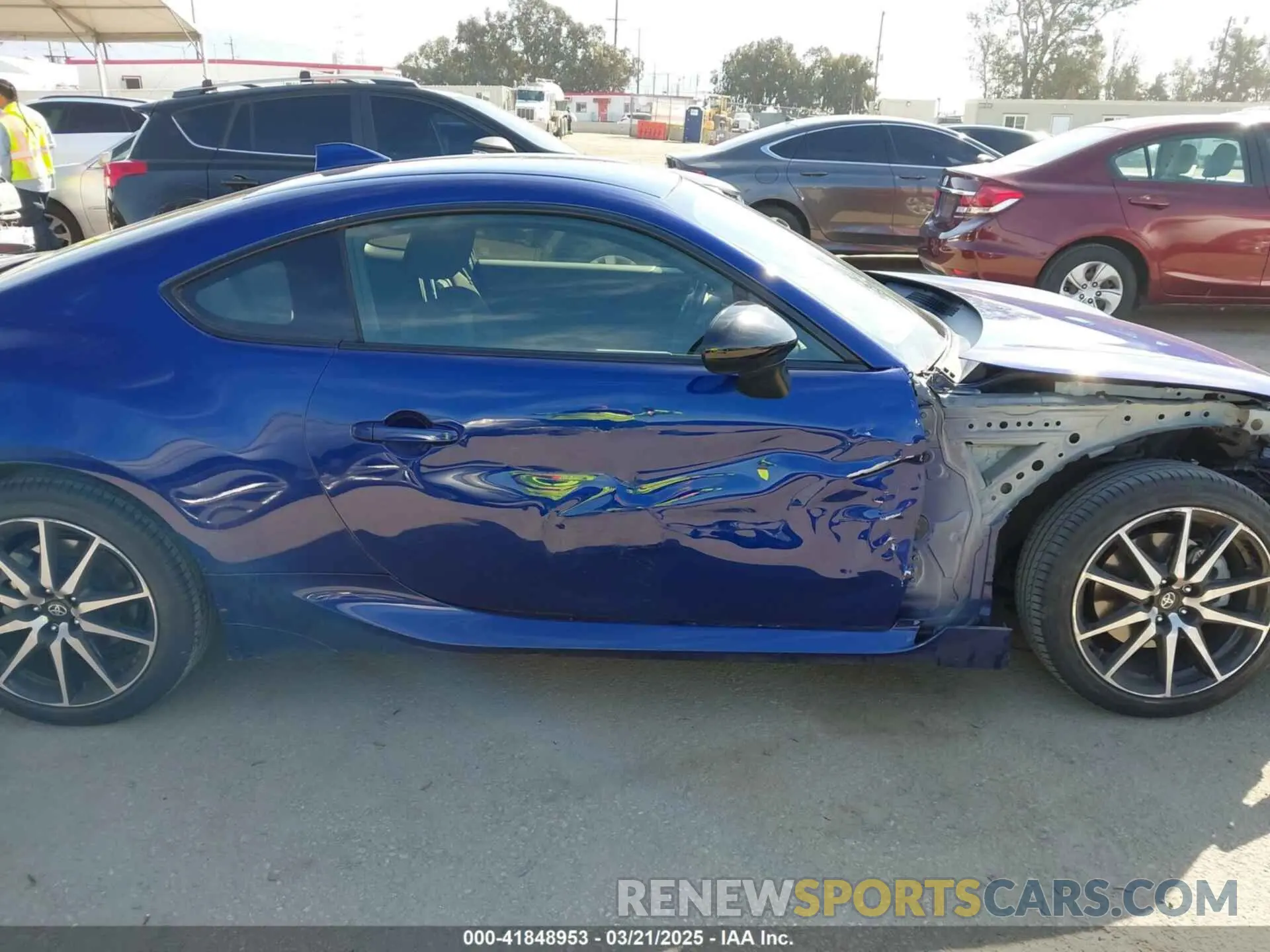 14 Photograph of a damaged car JF1ZNBC11N8751342 TOYOTA GR86 2022