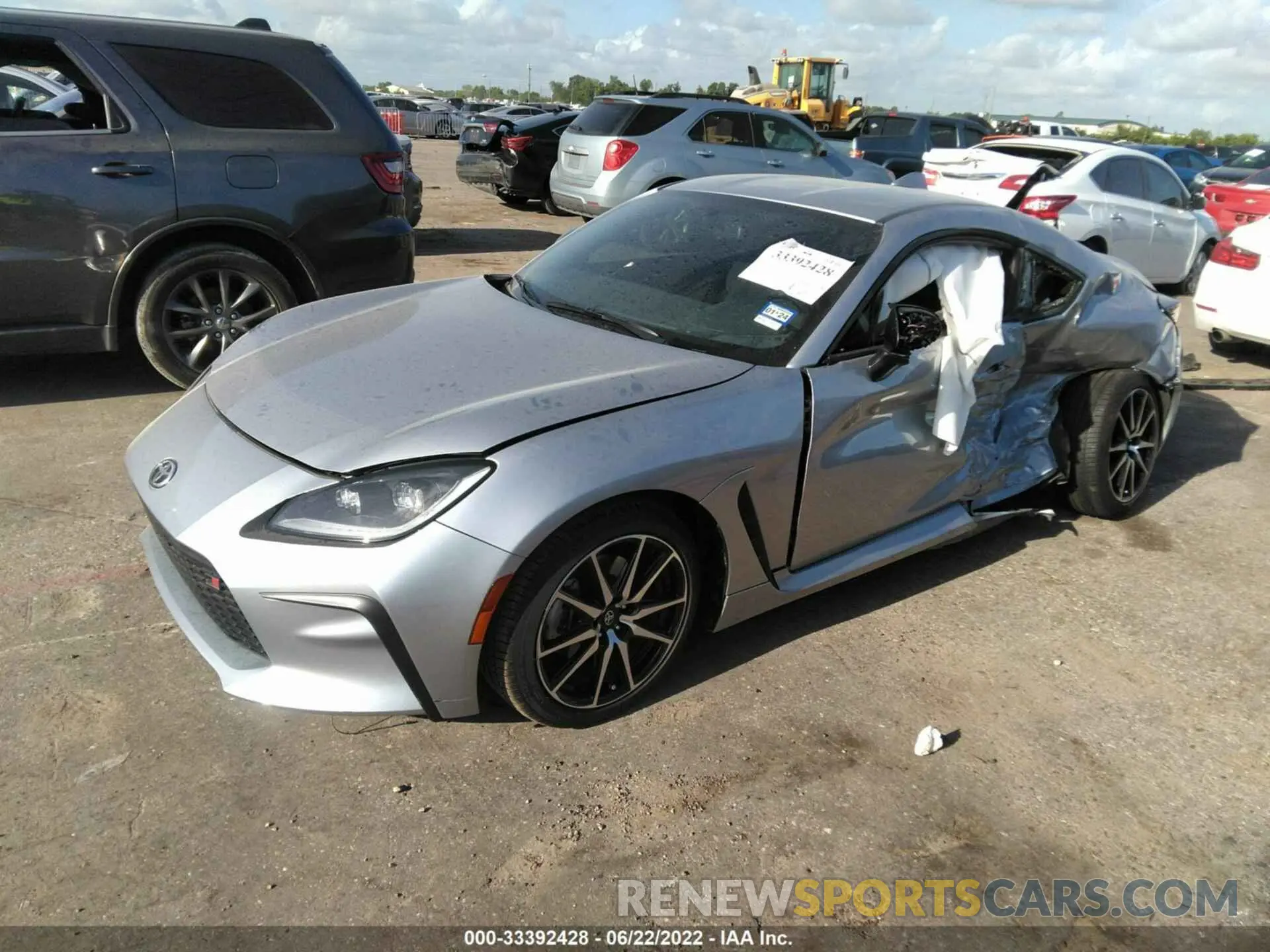 2 Photograph of a damaged car JF1ZNBC11N8751650 TOYOTA GR86 2022
