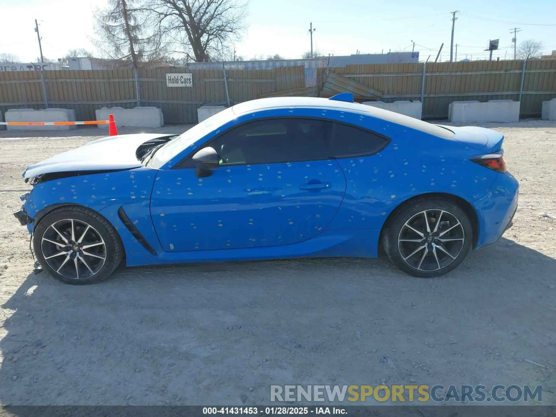 14 Photograph of a damaged car JF1ZNBC11N8756315 TOYOTA GR86 2022