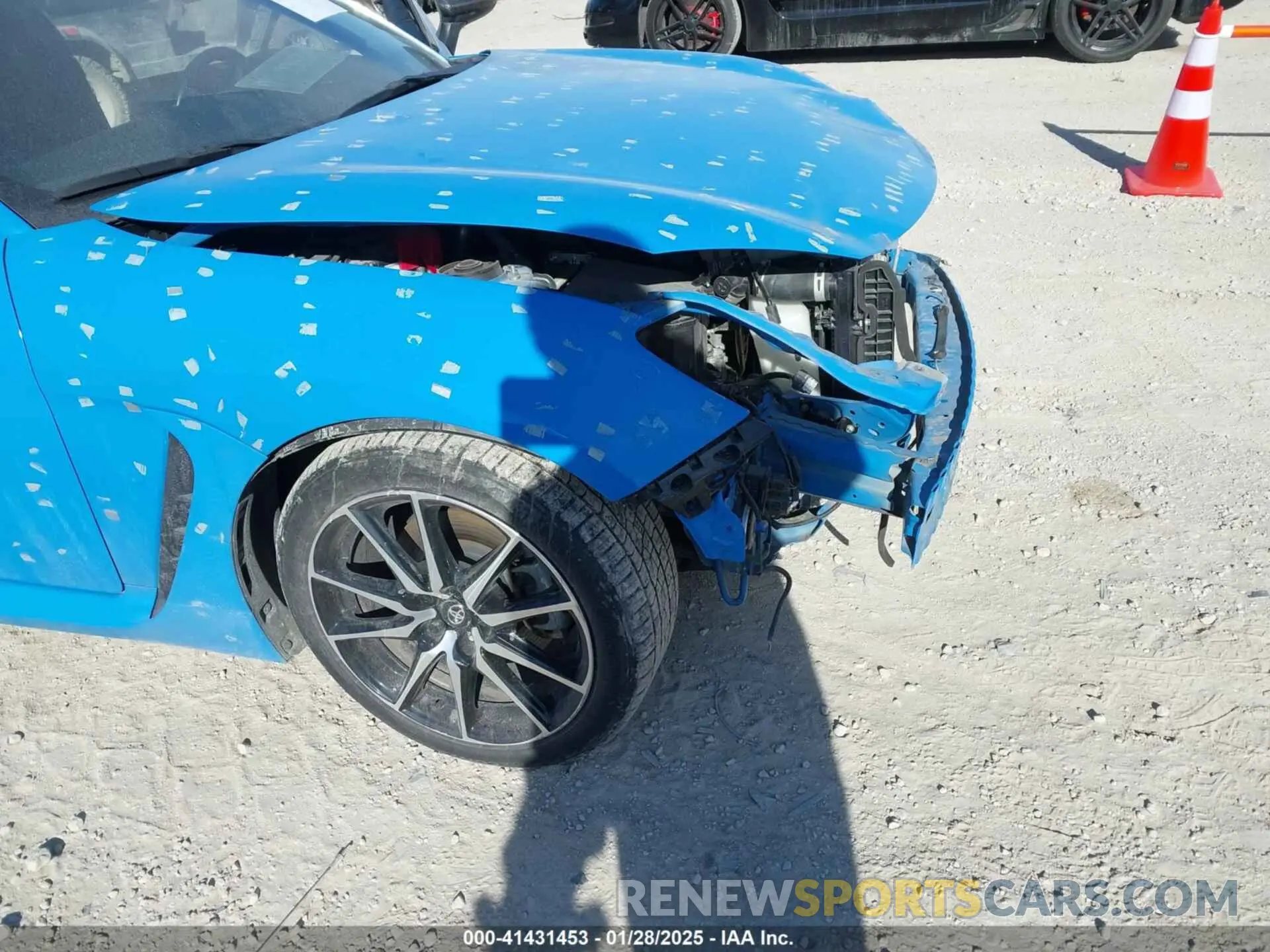 18 Photograph of a damaged car JF1ZNBC11N8756315 TOYOTA GR86 2022