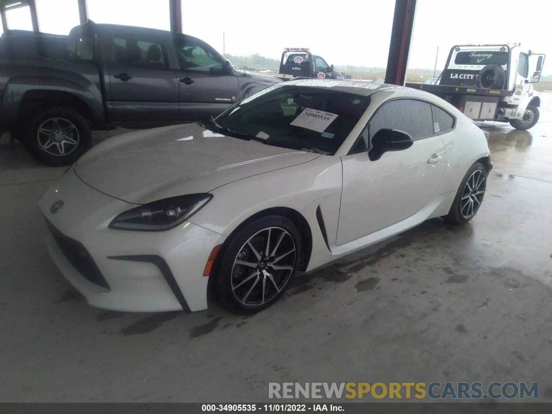 2 Photograph of a damaged car JF1ZNBC16N8752728 TOYOTA GR86 2022