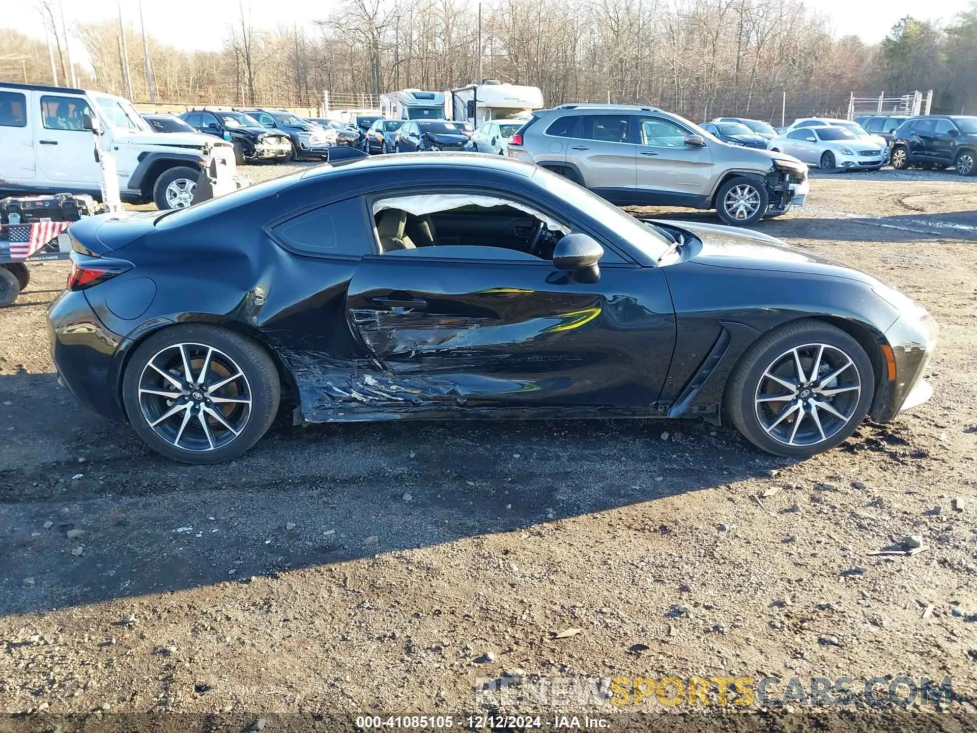 13 Photograph of a damaged car JF1ZNBC18N8754139 TOYOTA GR86 2022