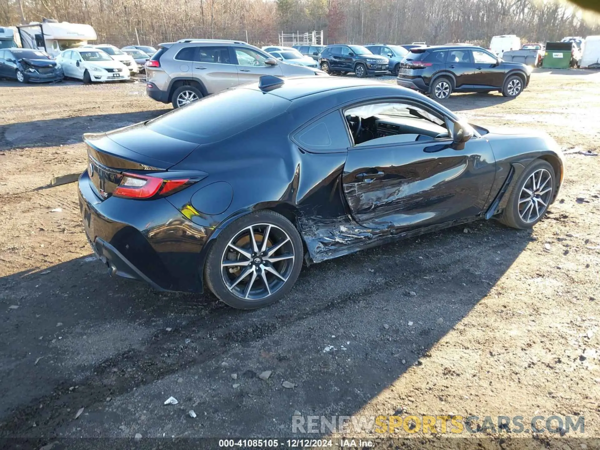 4 Photograph of a damaged car JF1ZNBC18N8754139 TOYOTA GR86 2022