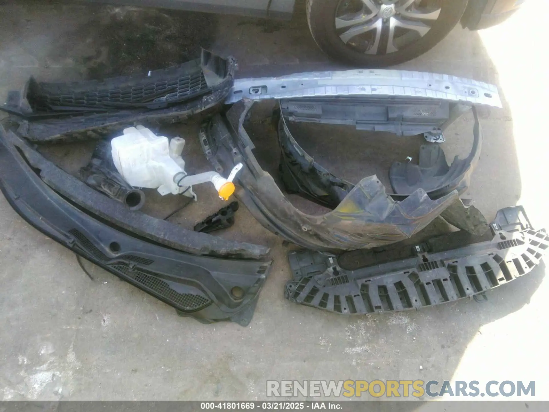 12 Photograph of a damaged car JF1ZNBC1XN8757012 TOYOTA GR86 2022